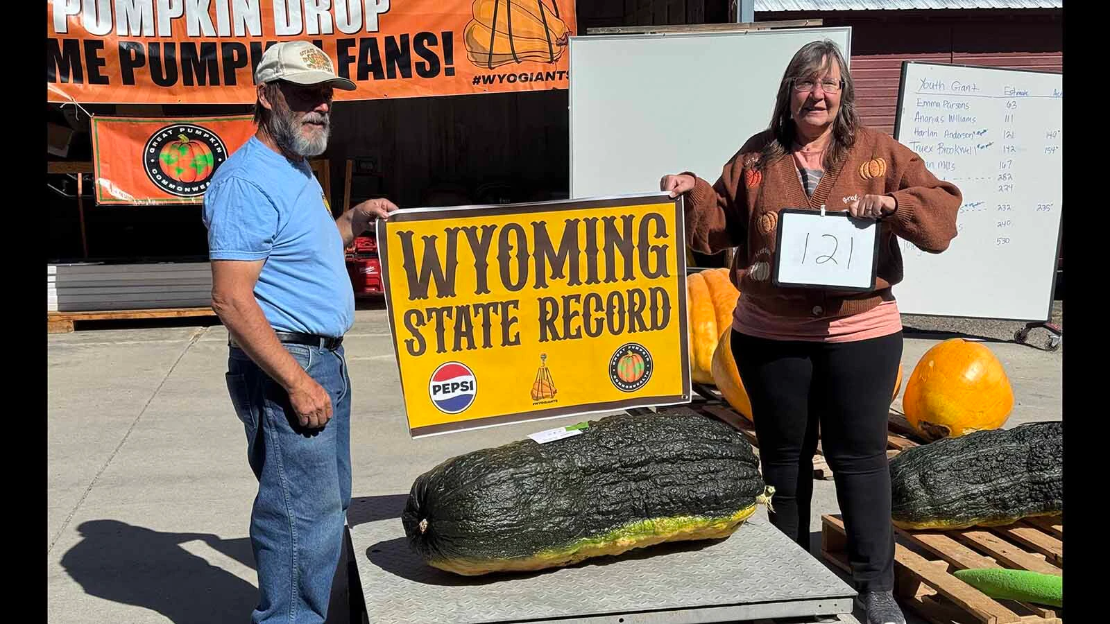 Ron Hoffman of Riveton with a 121-pound marrow at the 2026 Wyoming State Champion Weigh-Off and Pumpkin Drop in Worland. Hoffman's marrow set a new state second, one of of two records Hoffman set at the weigh-off.