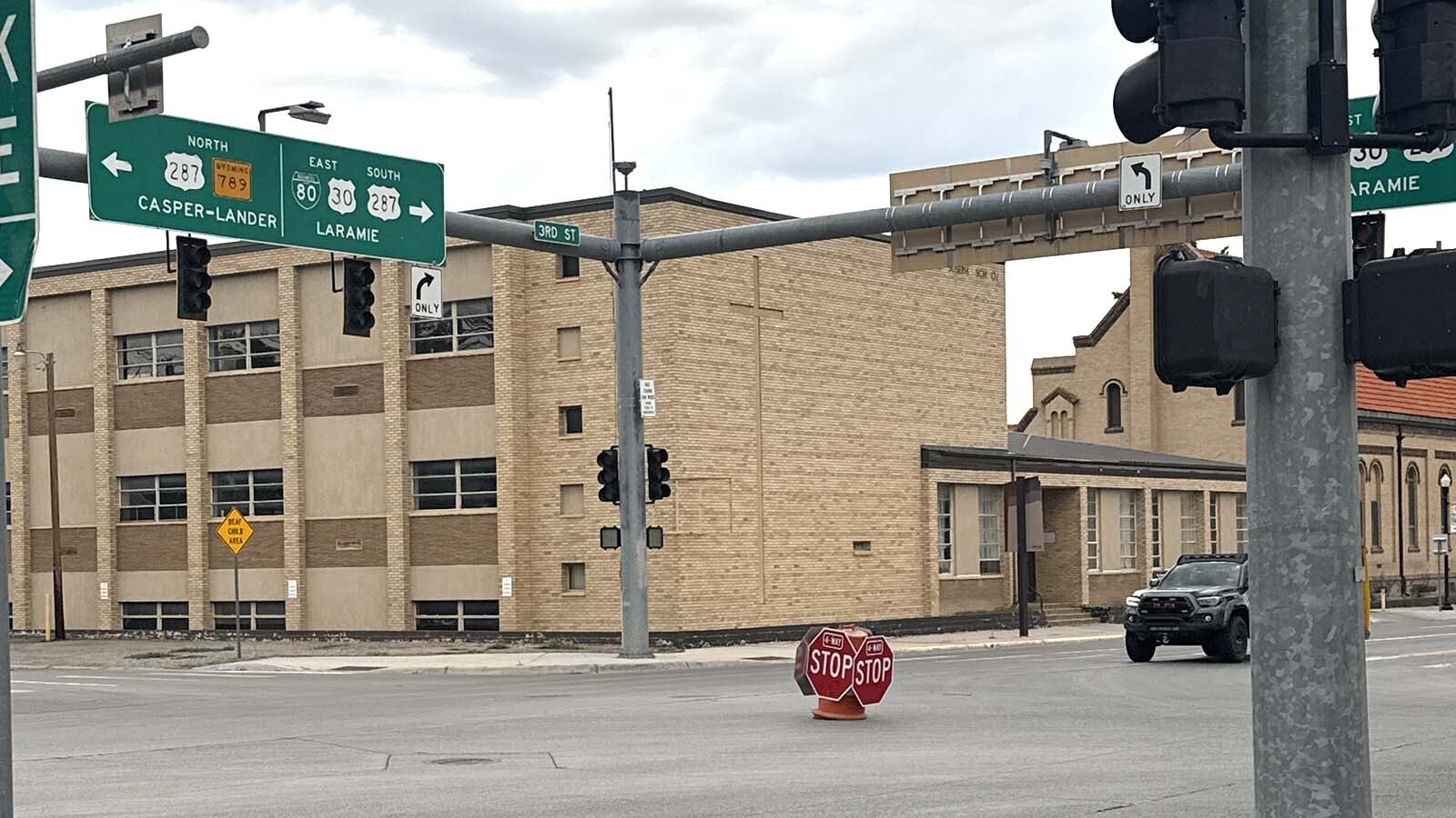 A prolonged power outage shut down the street lights and many businesses in Rawlins and other Carbon County communities.