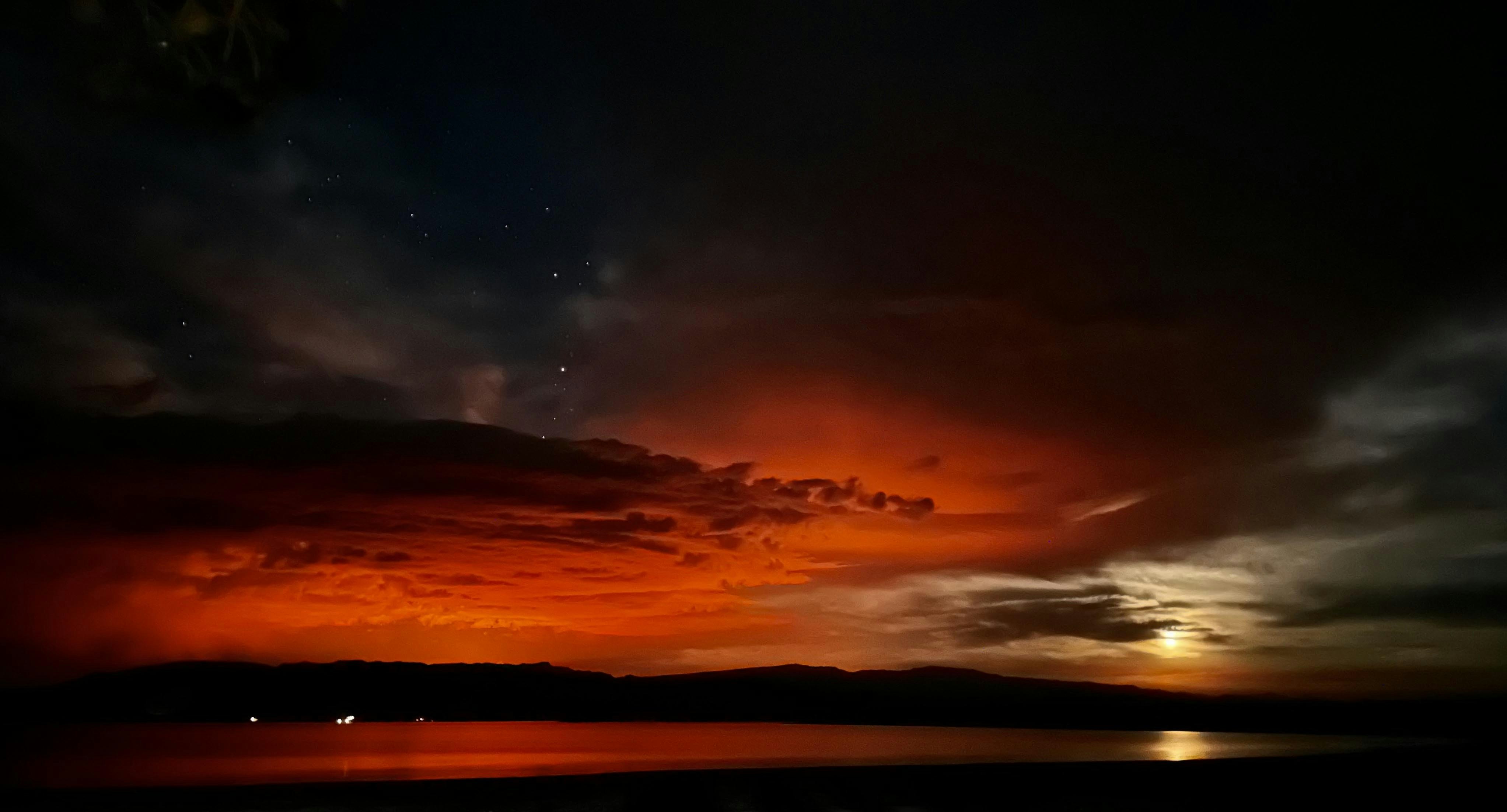 Photo of the Red Canyon Fire off of Boysen Reservoir