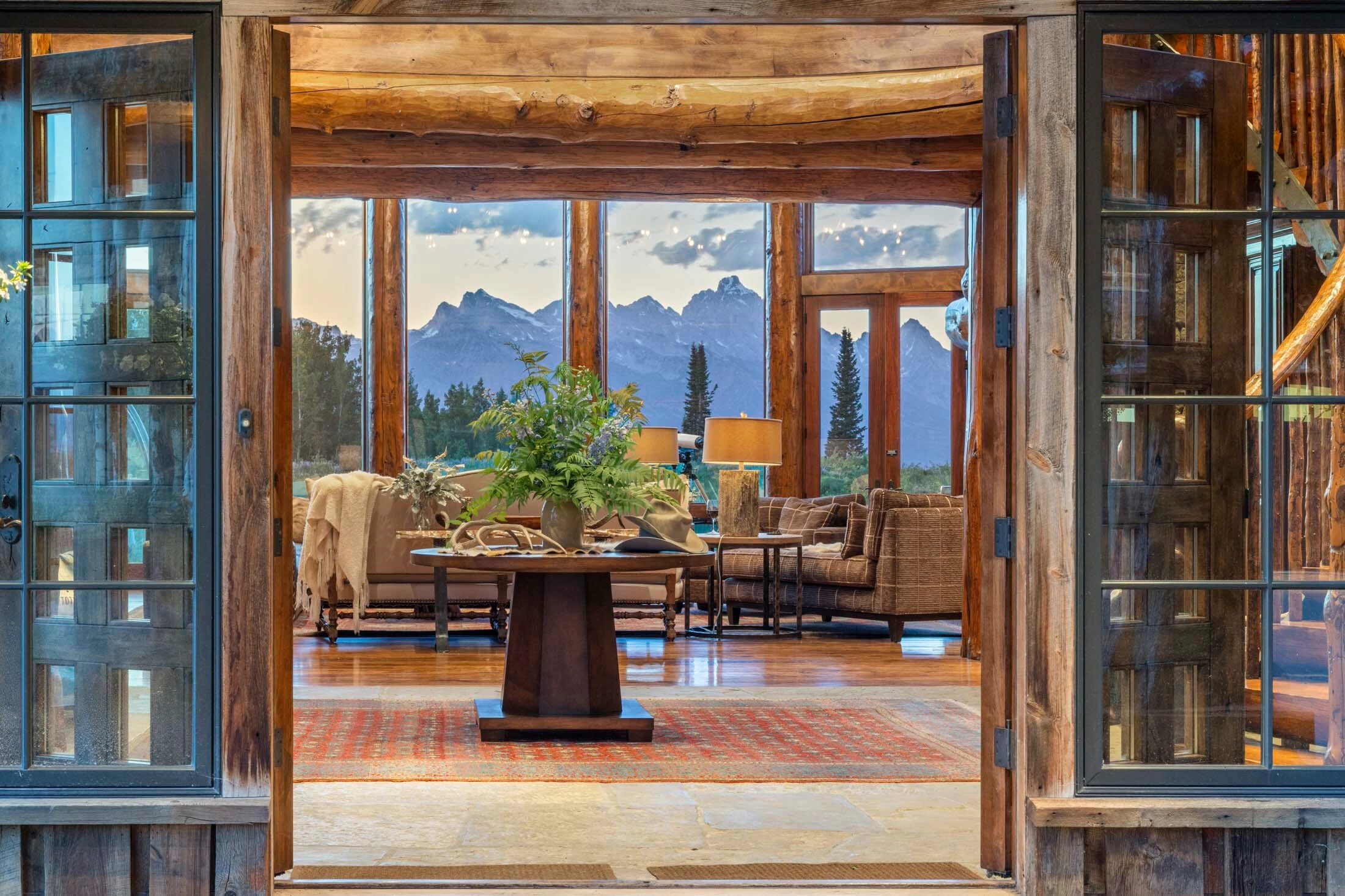 Riva Ridge Reserve, an 18,000-square-foot luxury estate on 117 acres formerly owned by a pharmaceutical executive, has changed hands for close to $39.5M. Its habitable footprint exceeds Teton County size caps, meaning it couldn’t be built today.