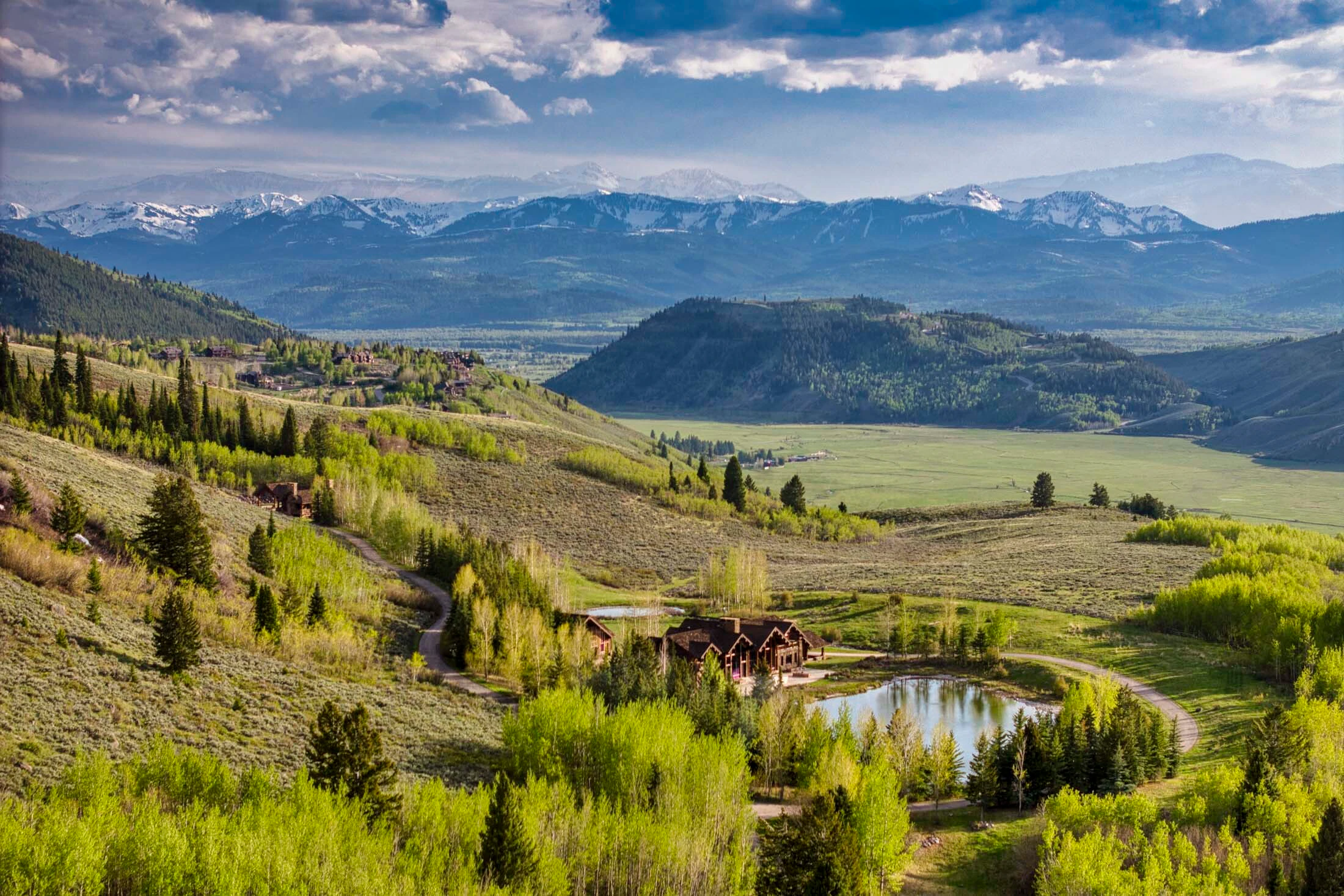 Riva Ridge Reserve, an 18,000-square-foot luxury estate on 117 acres formerly owned by a pharmaceutical executive, has changed hands for close to $39.5M. Its habitable footprint exceeds Teton County size caps, meaning it couldn’t be built today.