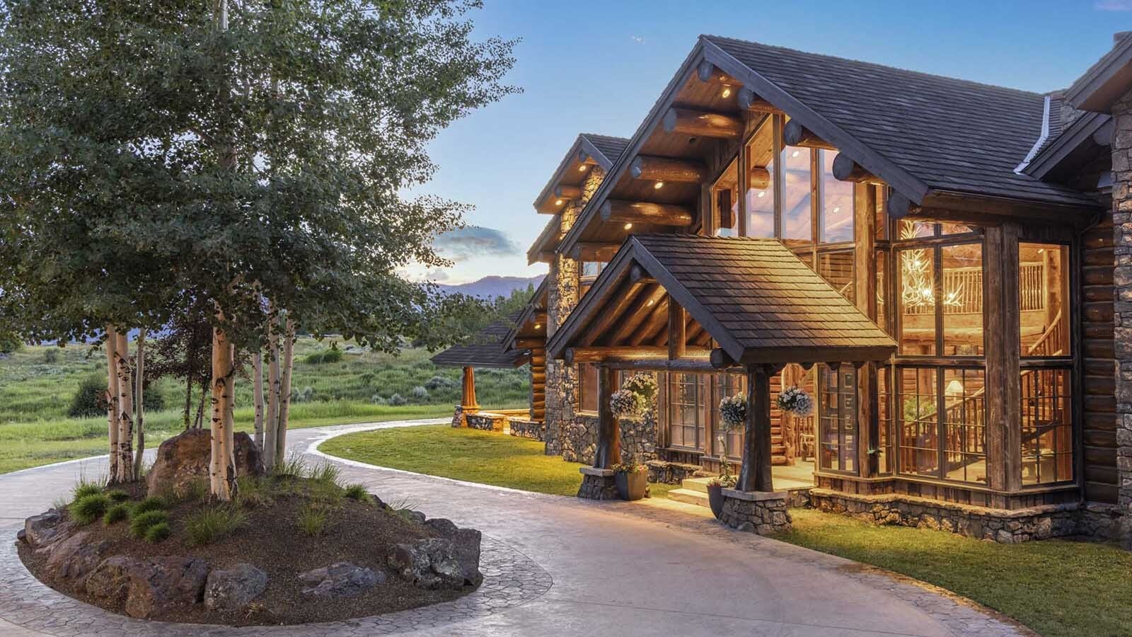 Jackson caps habitable space on a given property at 8,000 square feet. But at $40 million, Riva Ridge Reserve far exceeds that. Grandfathered entitlements mean its 18,378 square feet of living space are something you couldn’t build today. The guest house also is the picture of luxury.
