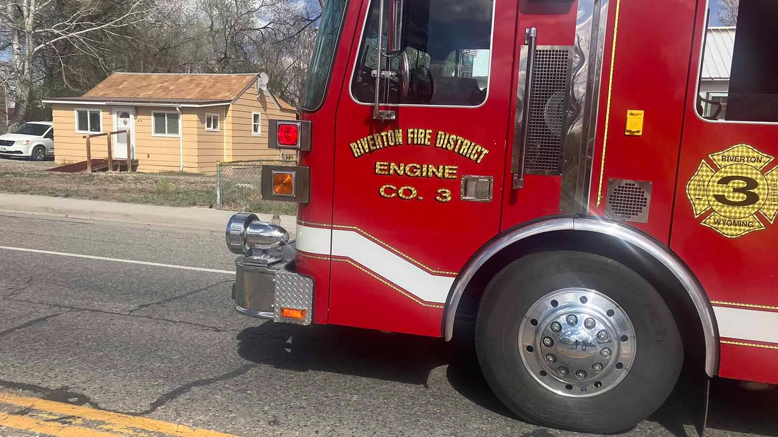 The fast actions of some Riverton good Samaritans are being credited for rescuing two children from a Thursday house fire that left one person dead and two people critically hurt. “There are many heroes who live amongst us,” said the city’s police chief.