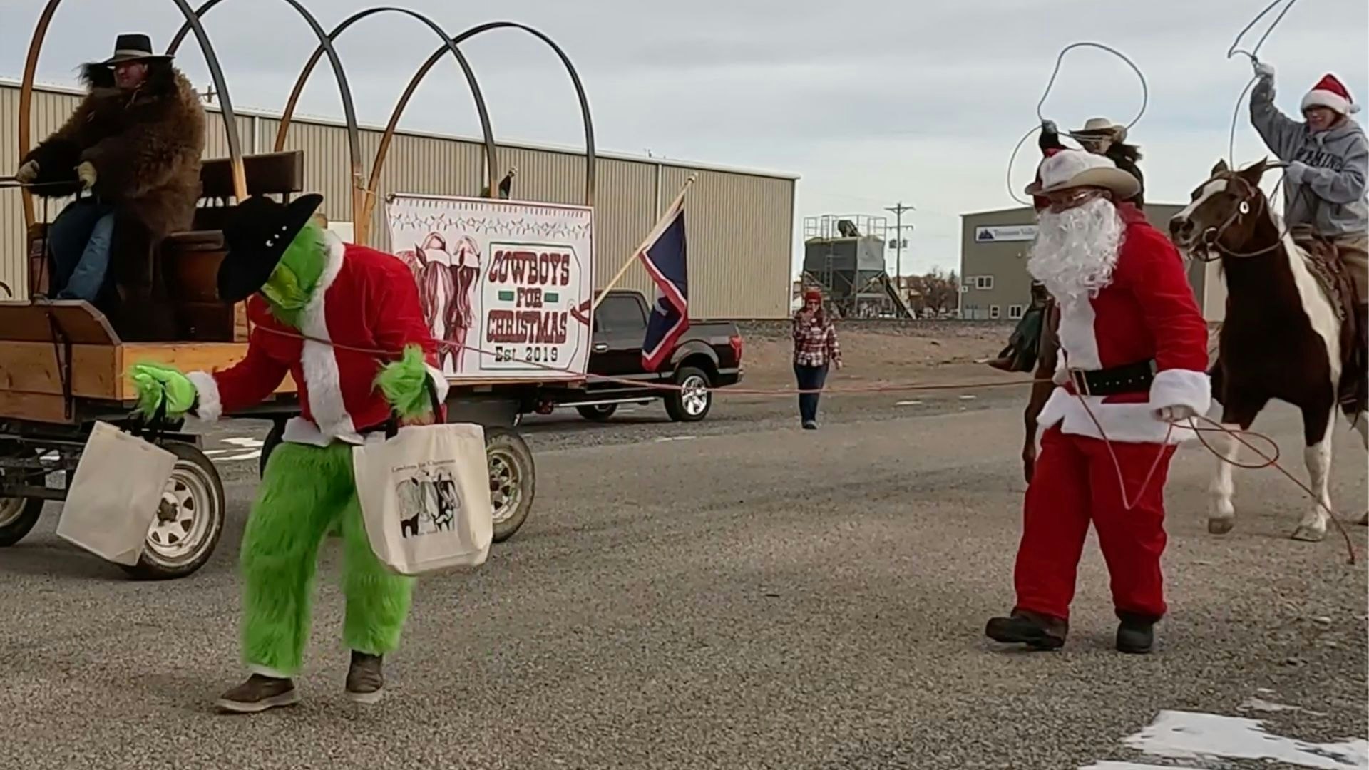 Santa Grinch 12 12 22