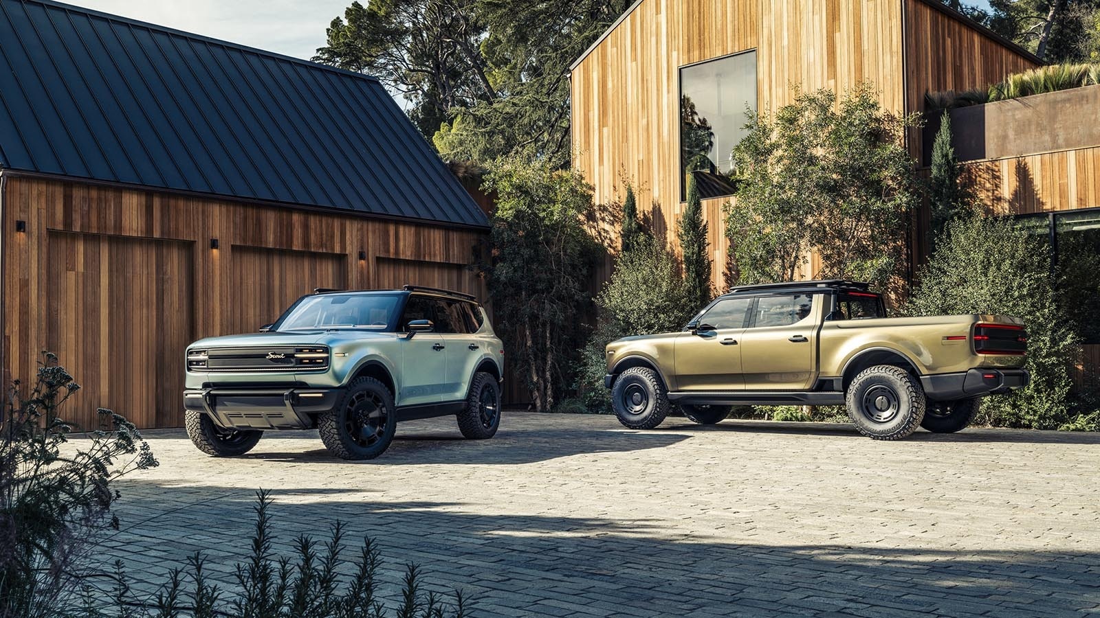 Scout Motors says buyers are tired of dealership markups and dealing with salesmen, which is why the company wants to sell its popular SUV and truck direct. Dealerships, however, warn that’s risky when it comes to service and support.