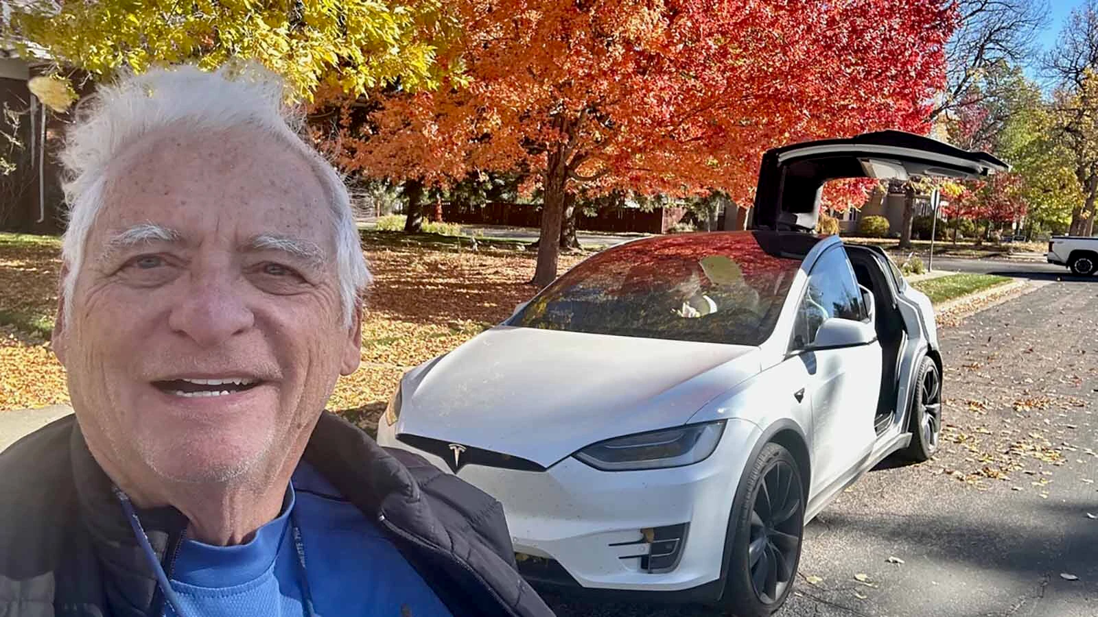 Bill Sniffin in front of his 2018 Model X Tesla.