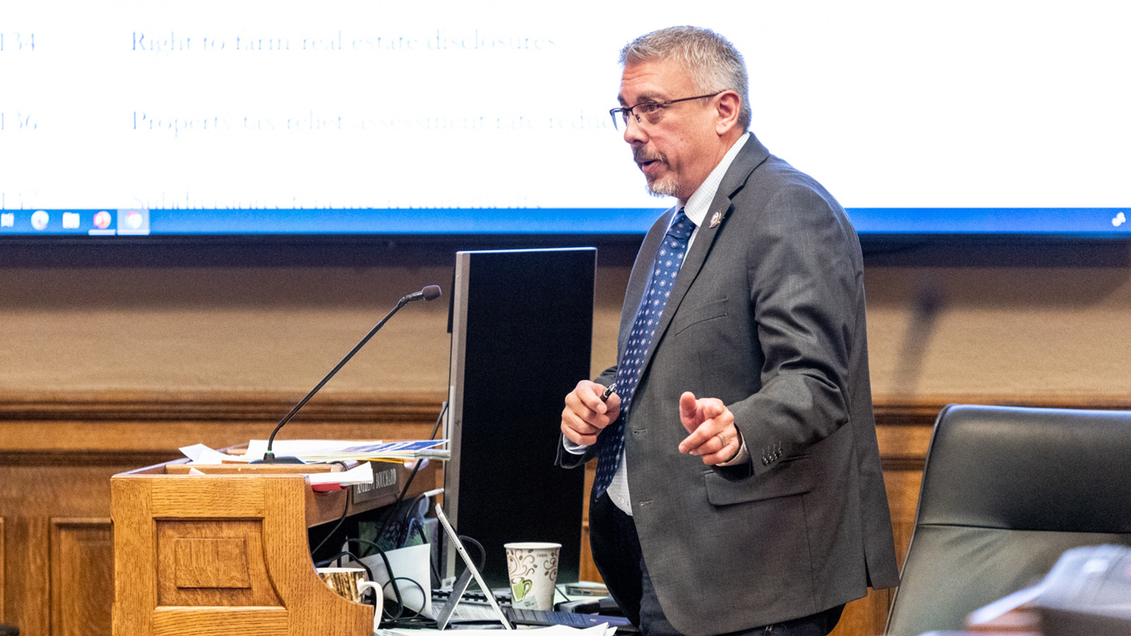 Senate floor anthony bouchard 1 27 23