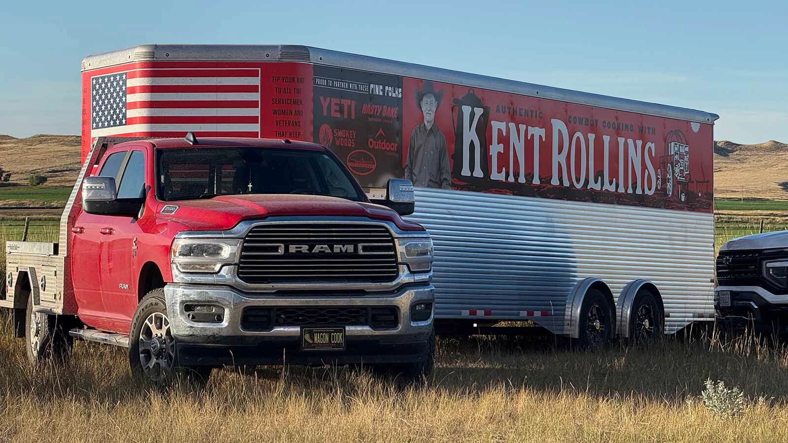 Millions of fans follow chuckwagon cook Kent Rollins online and on his TV show, “Cast Iron Cowboy,” which debuts its visit to the Auzqui Ranch near Clearmont on Monday.