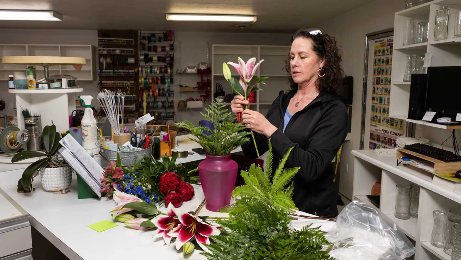 Cheyenne’s Bouquets Unlimited is closing its doors after 44 years. Owner Shareen Brendle says the shop can’t compete with cheap grocery-store bouquets, online “order gatherers,” and big box chains undercutting wholesale prices. “I’m broken-hearted about it,” she said.