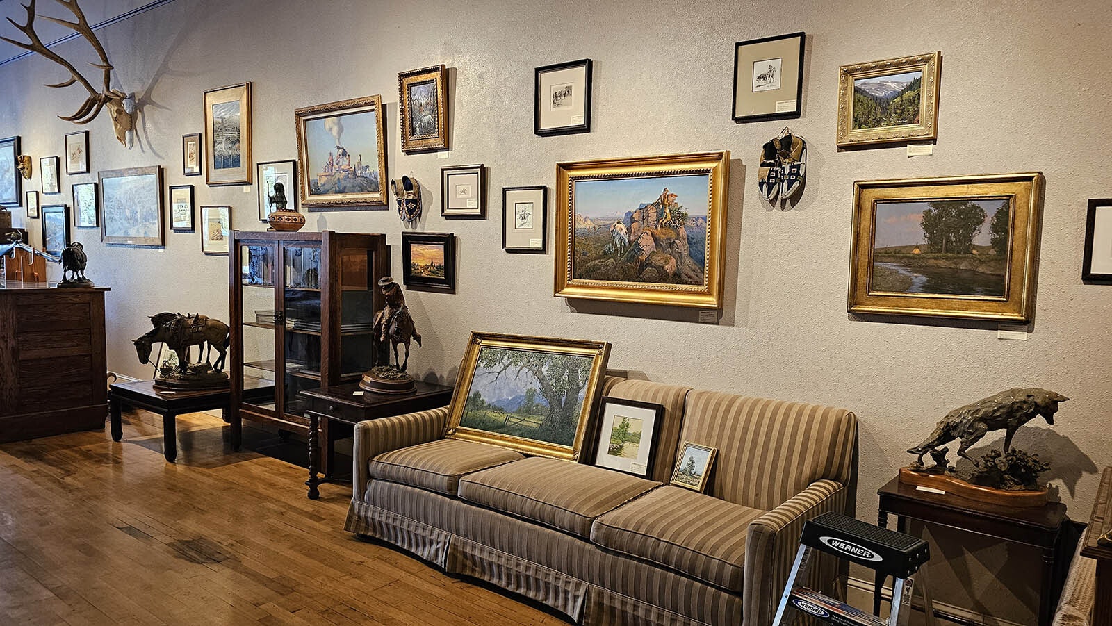 King's Saddlery includes a Western-themed art gallery.