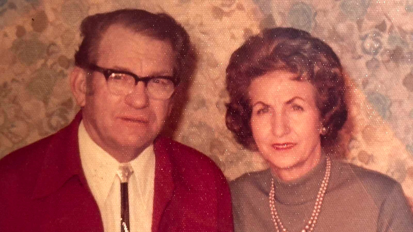 When Leonard “Len” and Deloris “Dee” Arps lent their Cadillac to Sister Mary Norena it ended up in a misadventure for the nun when she didn’t know how to turn on the headlights on the dark, empty road between Thermopolis and Worland.