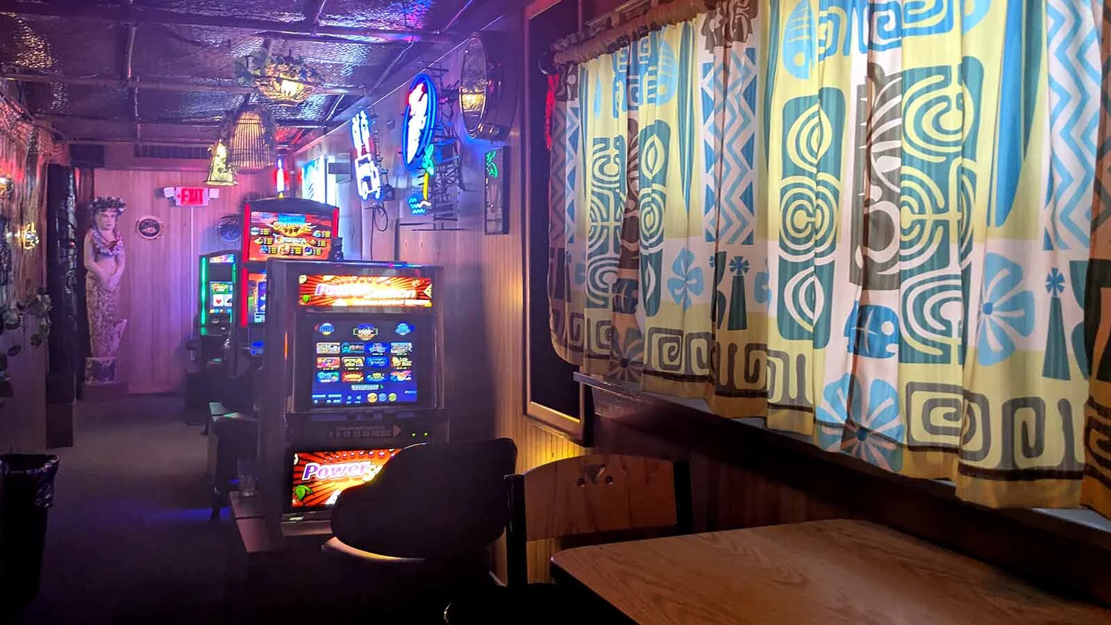 It's not a Montana bar without a couple casino machines.