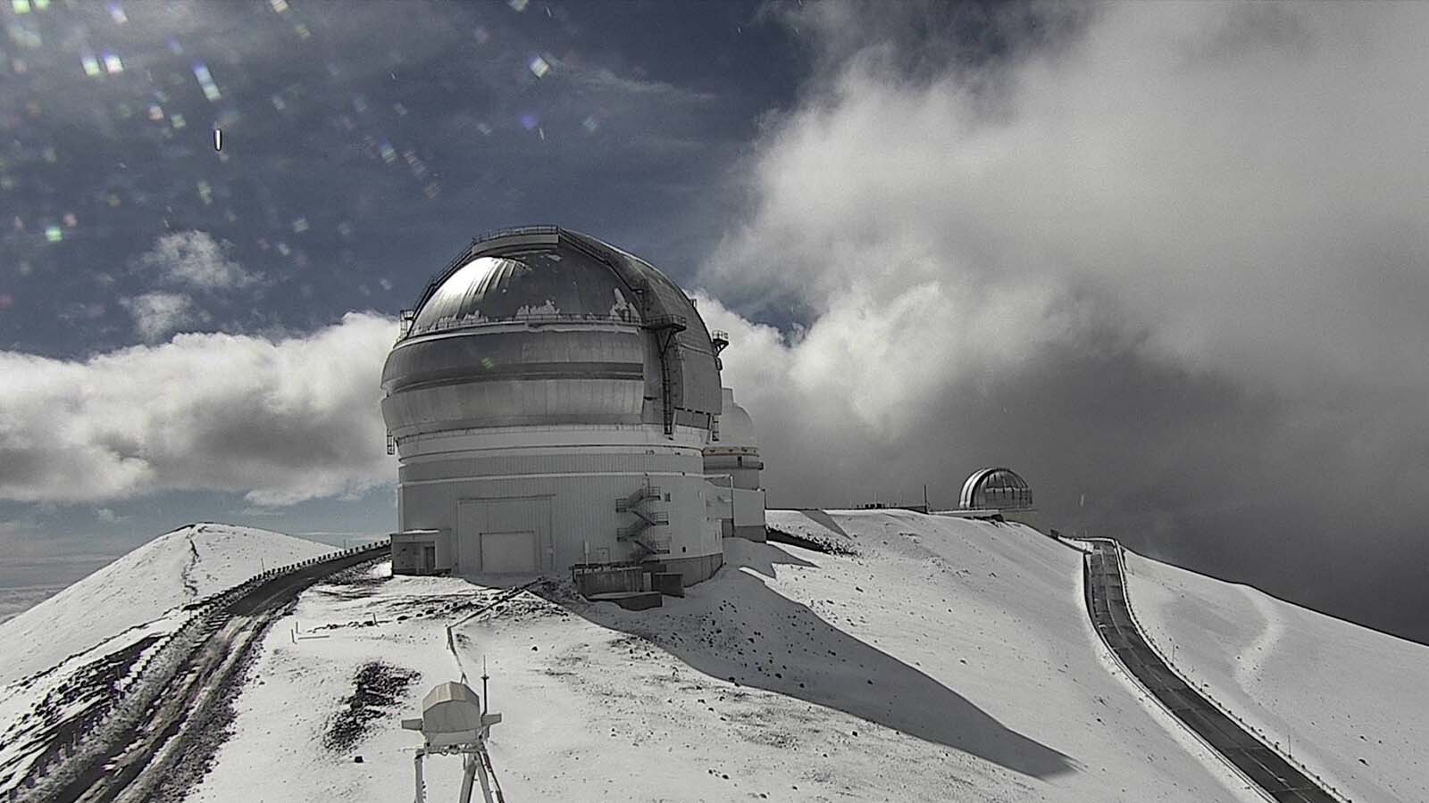 More than 10 inches of snow and wind chills in the 20s were recorded at the summits of the Big Island in Hawaii on Monday. Wyoming, by contrast, received next to no snow. Meteorologist Don Day says, however, that’s about to change.