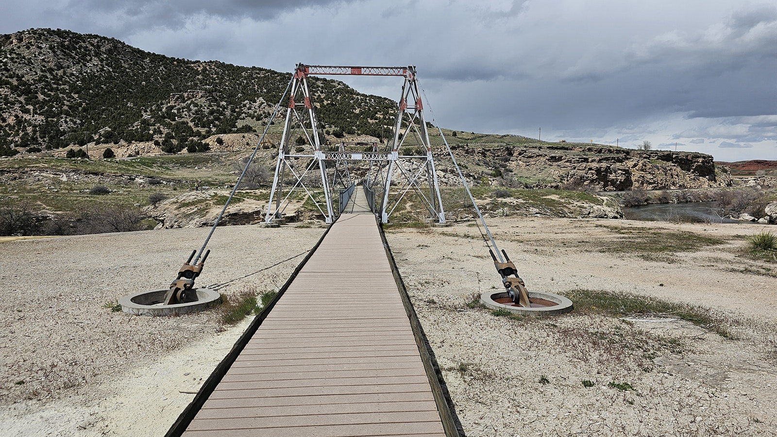 The swinging bridge at Hot Springs State Park.