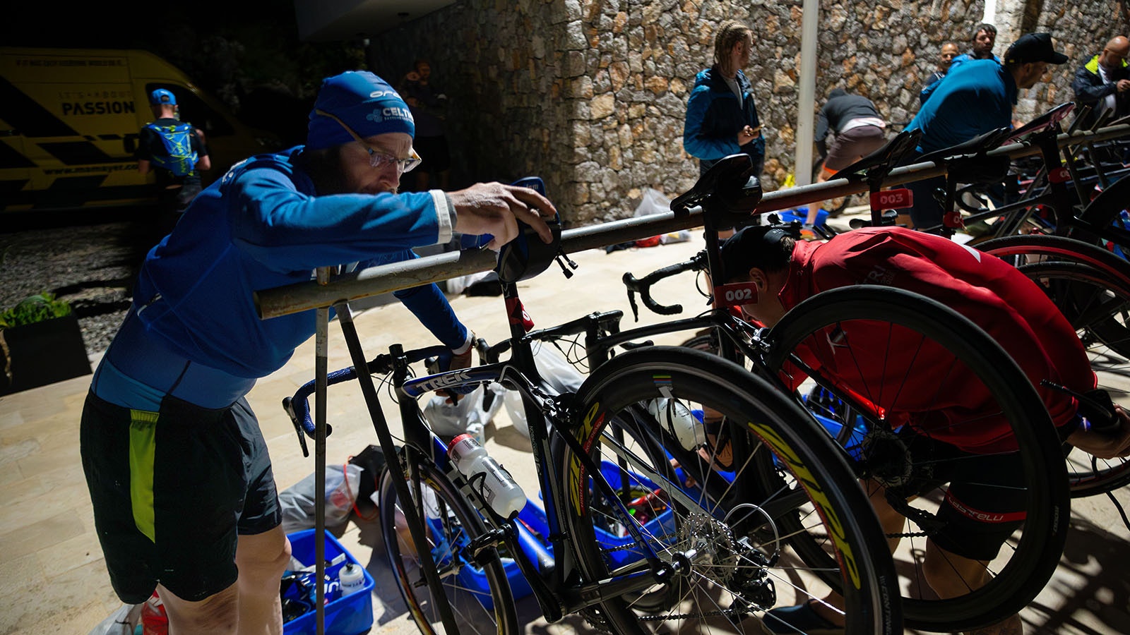 Steve Bang makes final adjustments to his bicycle.