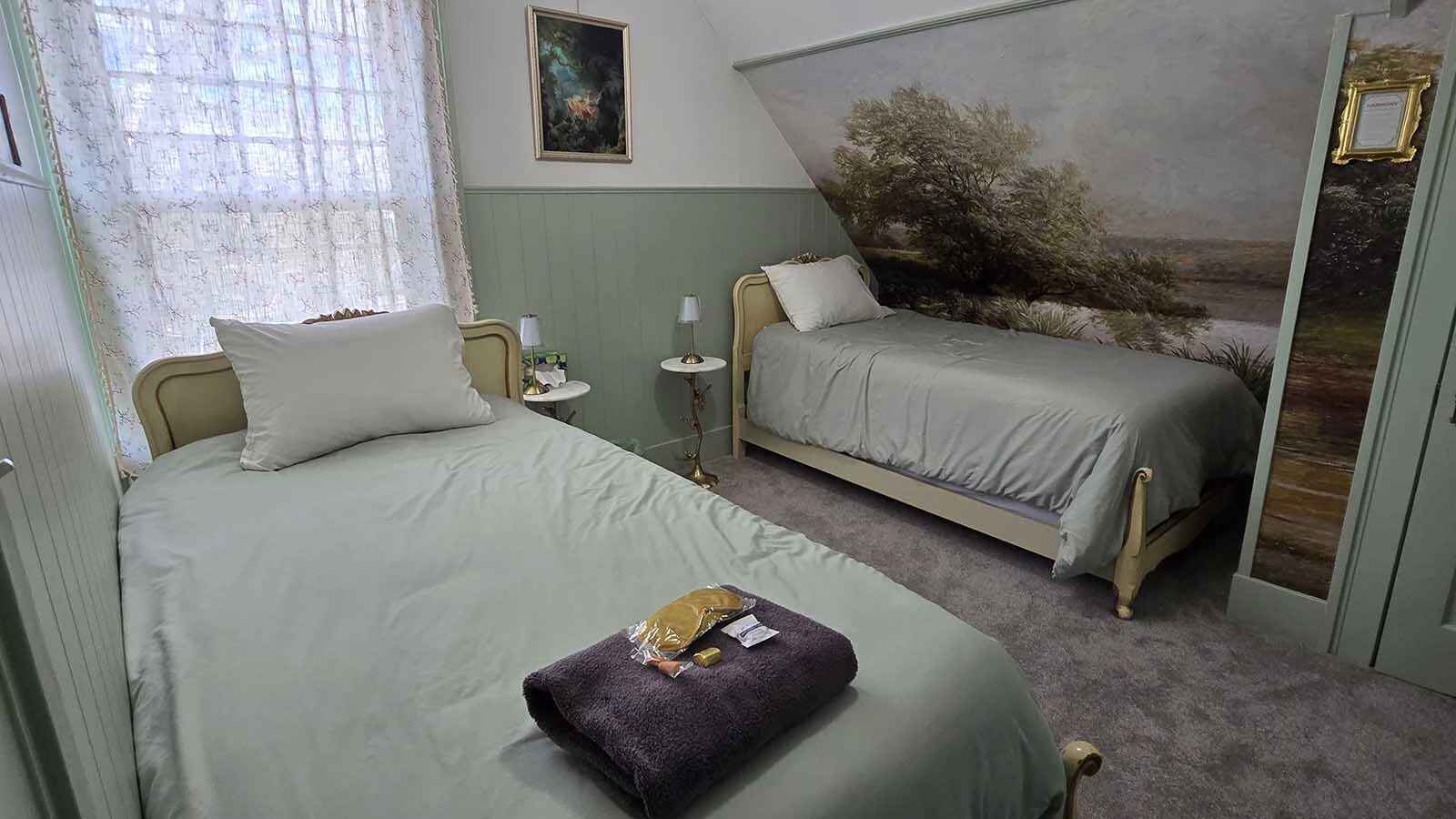 The Harmony Room in the Sturgis Mansion, which now houses a craft retreat called Hollowberry Mansion.