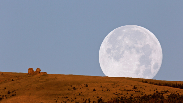Sunrise Moonset 6 1 22