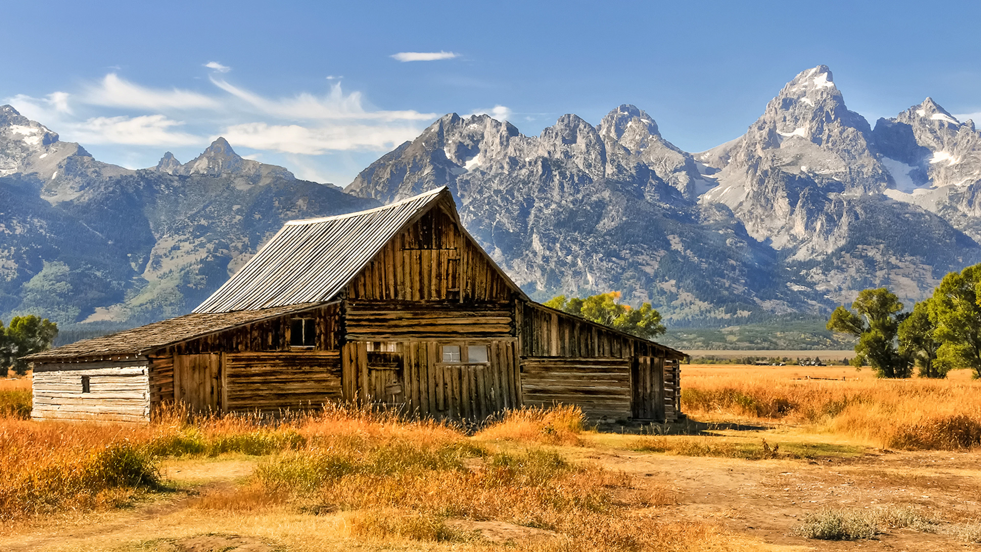 The T.A. Moulton Barn -- The Most Photographed Outbuilding In The World ...