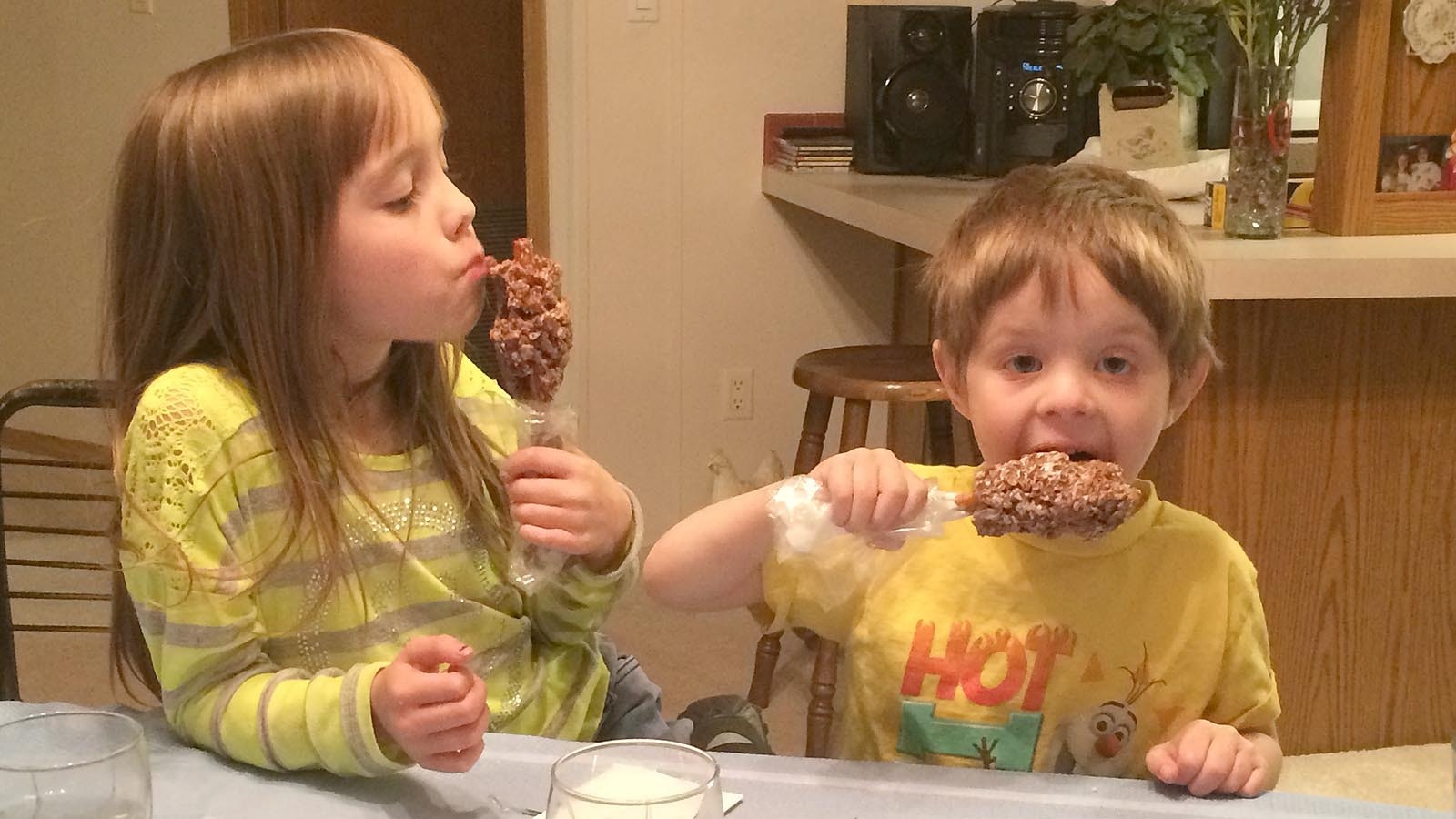 Nana Johnson always made unique Thansgiving treats for the kids, like these "turkey legs" made from chodolate Rice Krispies treats molded around a pretzel rod.