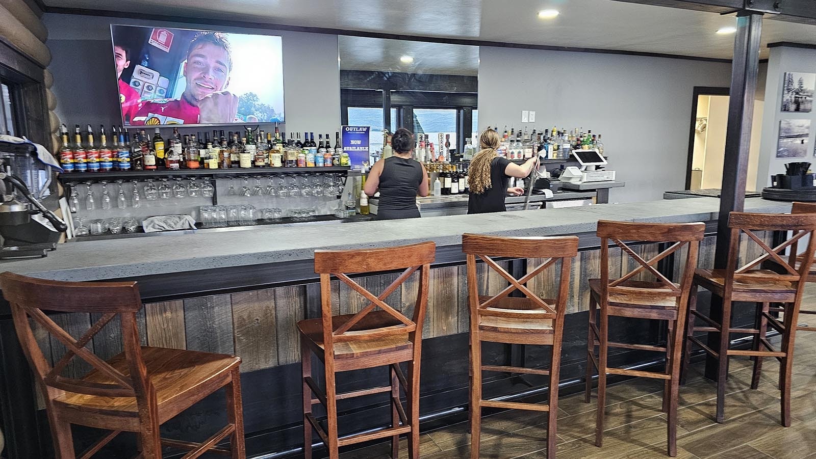 There's a bar inside, too, but most people prefer to sit lakeside.