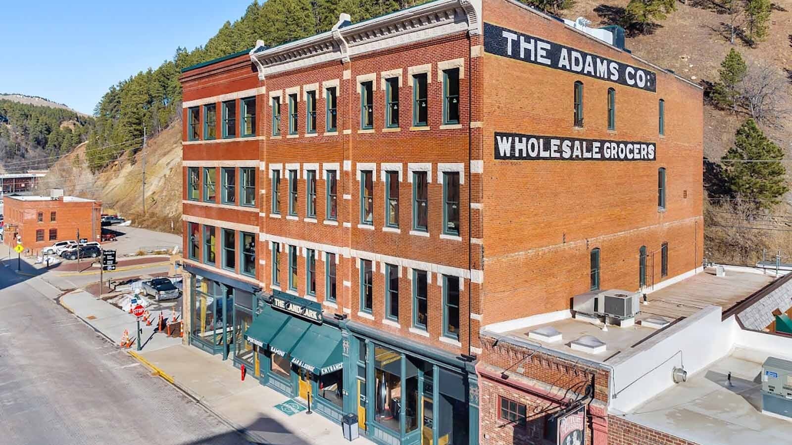 Sheridan native Ian Munsick is teaming up with The Landmark Hotel and Casino in Deadwood, S.D., to open a Munsick-themed restaurant that will feature live performances in a cowboy bar.