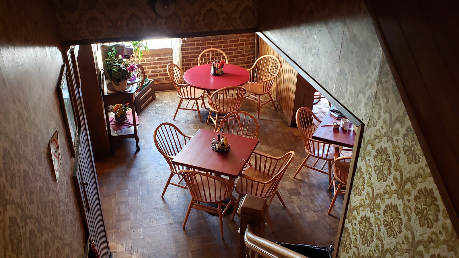 The café seen from above.