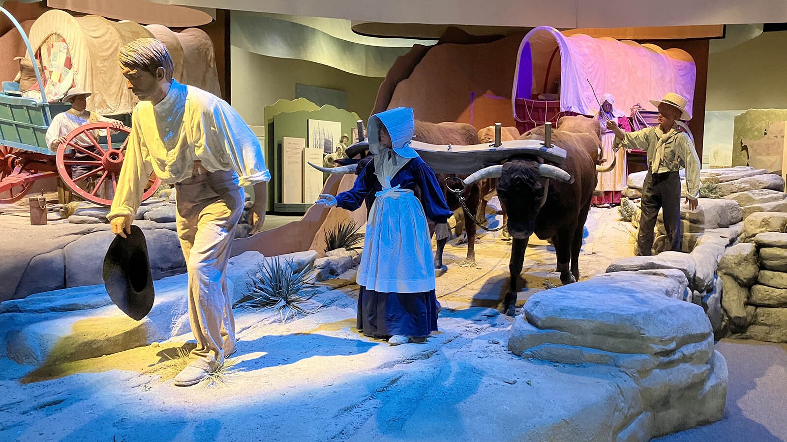 The Interpretive Center gives visitors a life-size example of what a wagon trail would have looked like.