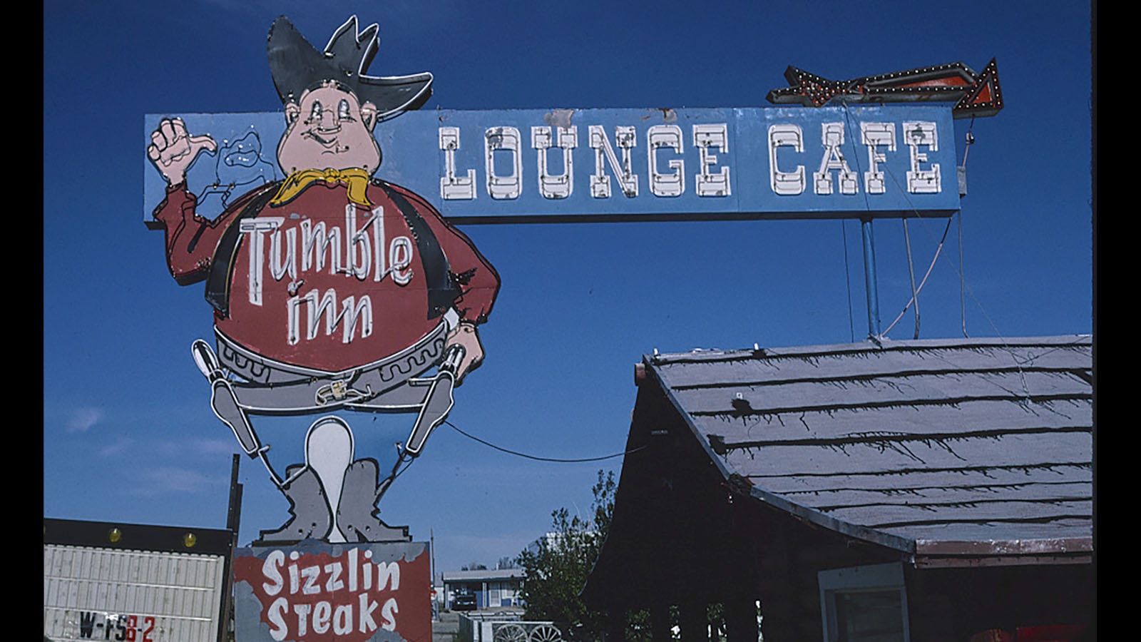 Tumble Inn as seen in the John Margolies Roadside America photograph archive in the Library of Congress.