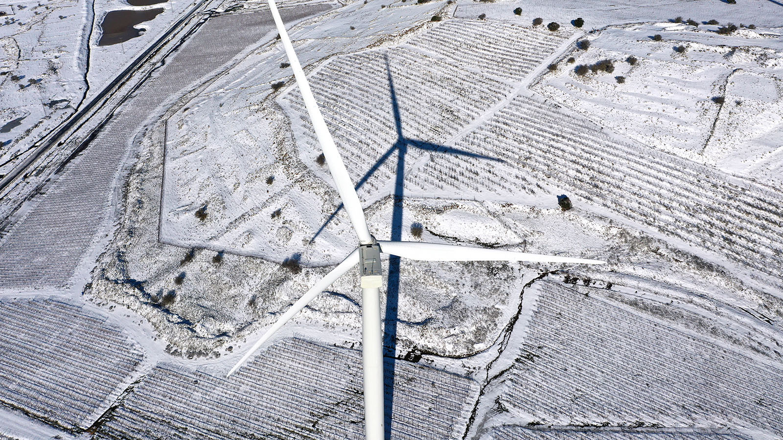 Turbine in winter 1 3 23