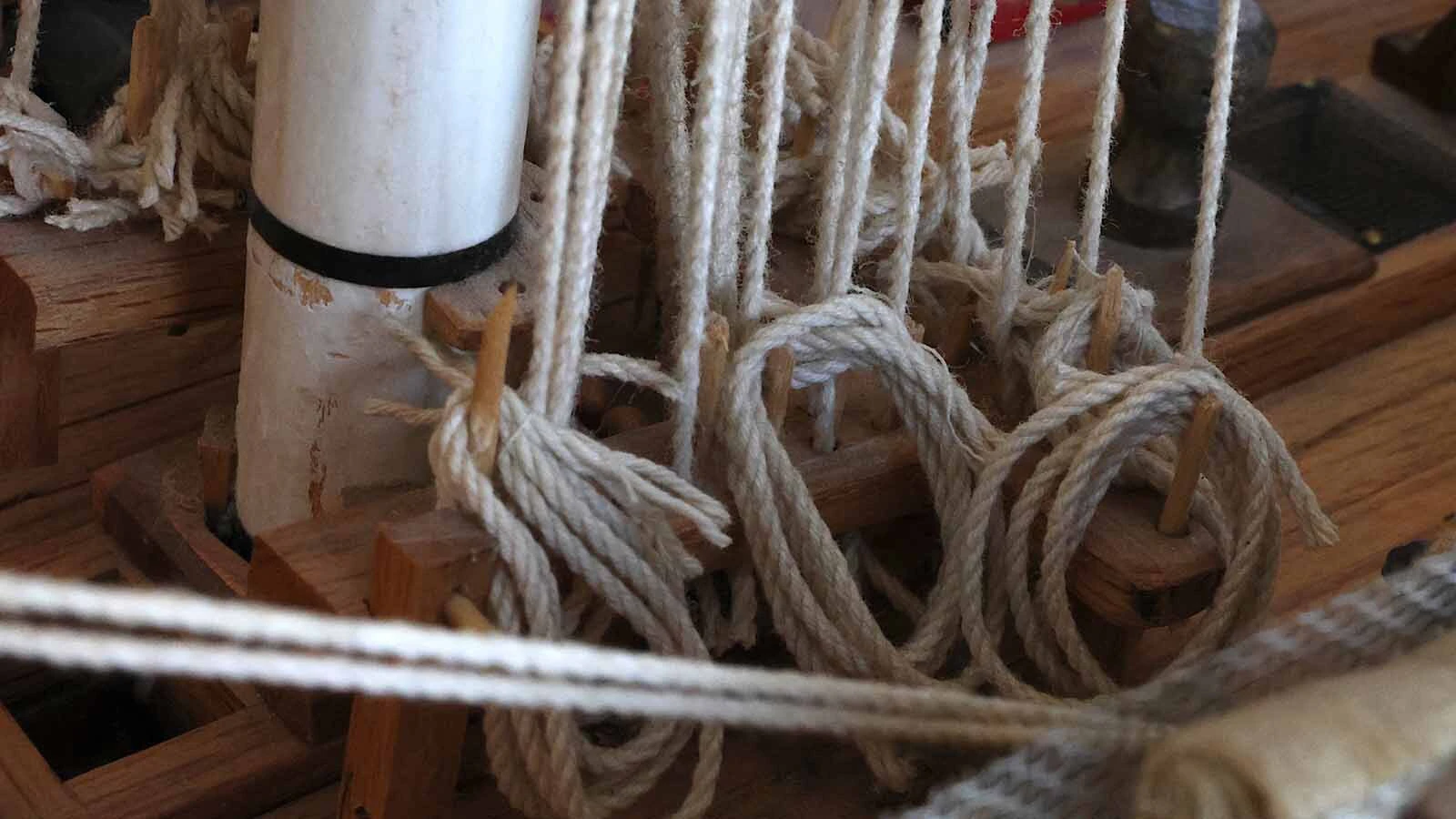 Carl Benz accurately depicted ropes tied to the sails on the top deck.