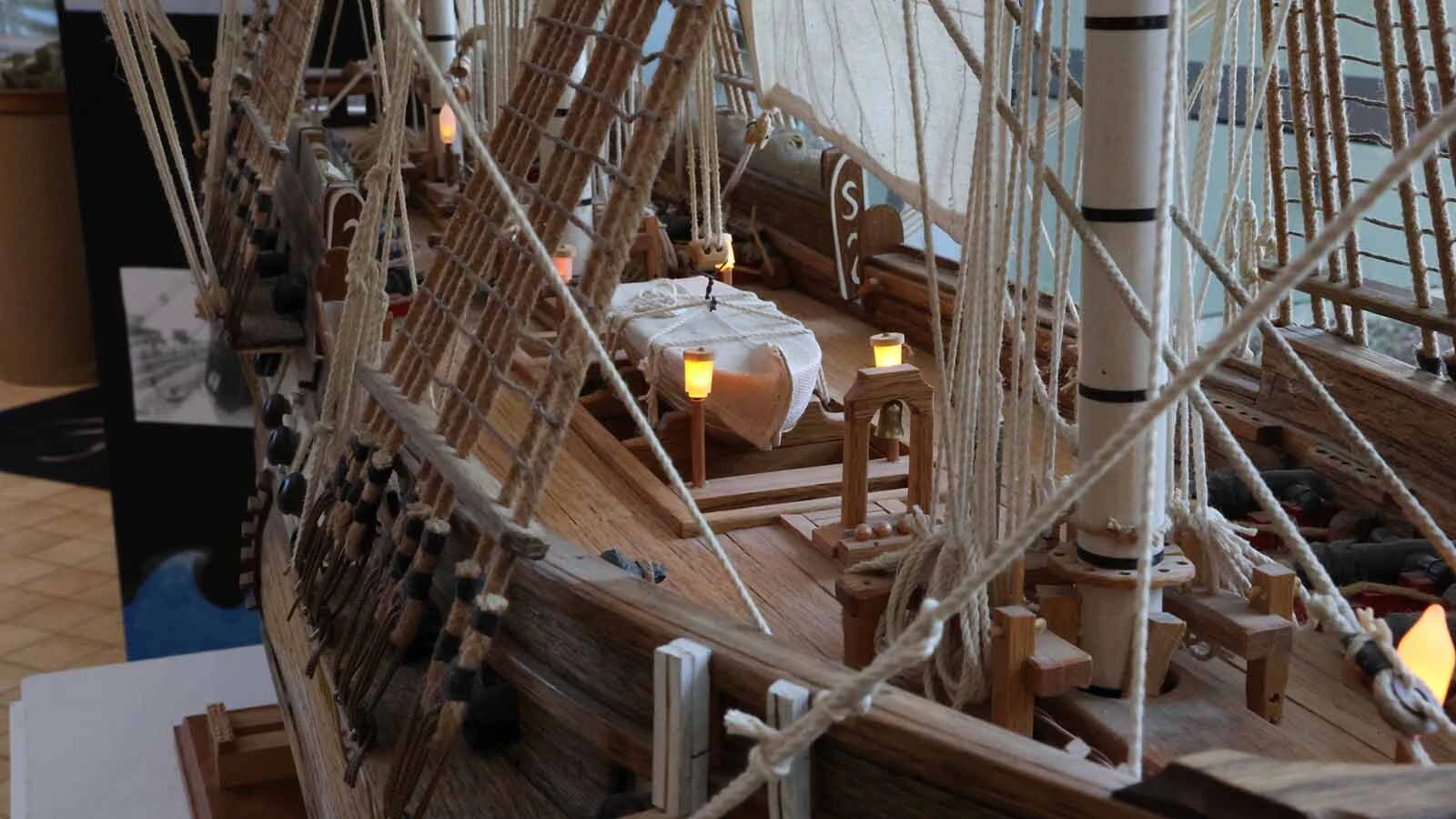 Carl Benz’s model shows the top deck of the ship with a lifeboat at ready.