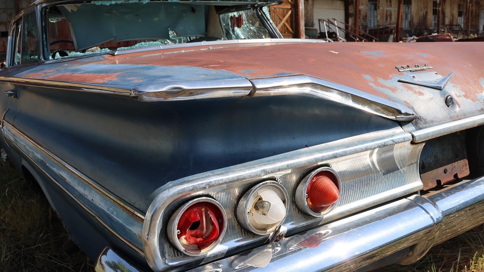 The trunk of the 1960 Impala could double as a picnic table – it is huge and flat.