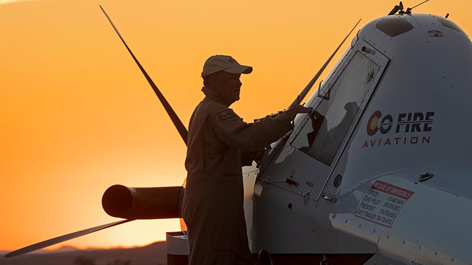 ire Aviation pilot Joel Hampton wraps up his long day of drops on fires in the Meeteetse area and Thermopolis area Monday. The ground crews here in Worland did 30 fire retardant fills with multiple Air Tractor AT-802F planes involved in fire fighting around the Big Horn Basin.