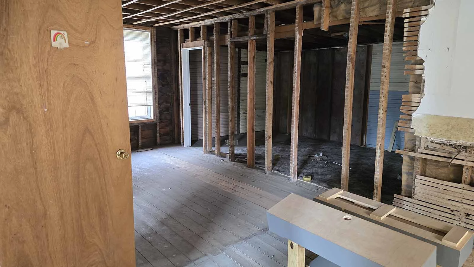 This area is envisioned as an area where the kitchens and a front counter might live.