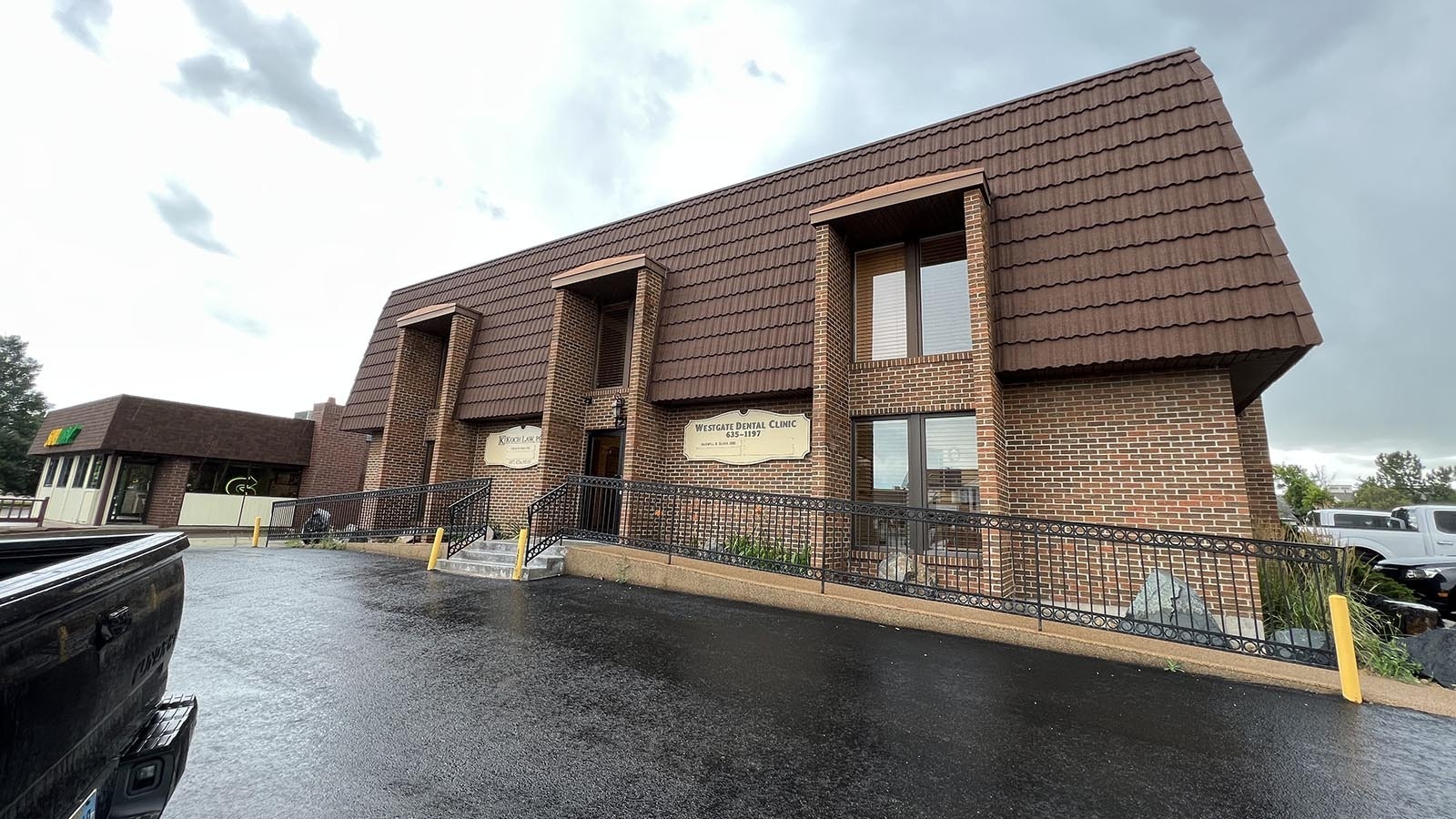 A Cheyenne man faces charges for allegedly making terroristic threats against a local dental clinic over a $35 missed appointment fee.