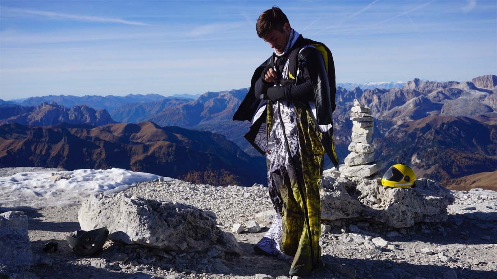 Braden Roseborough is a Washington state-based skydiver, wingsuit flyer, and BASE jumper. He has done hundreds of BASE jumps.