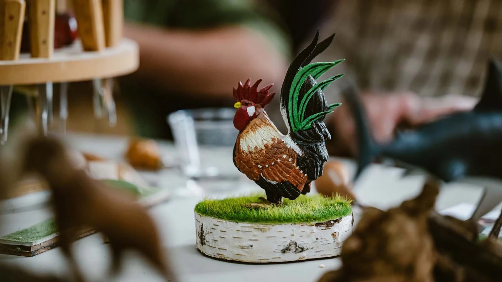 Roger Haight has been carving all his life but it wasn’t until he moved to Sheridan, Wyoming, that his carvings took on a new life. He started using wood instead of soap and discovered a passion for carving birds. He has over 400 carvings in his home which he describes as a wood-carving museum.
