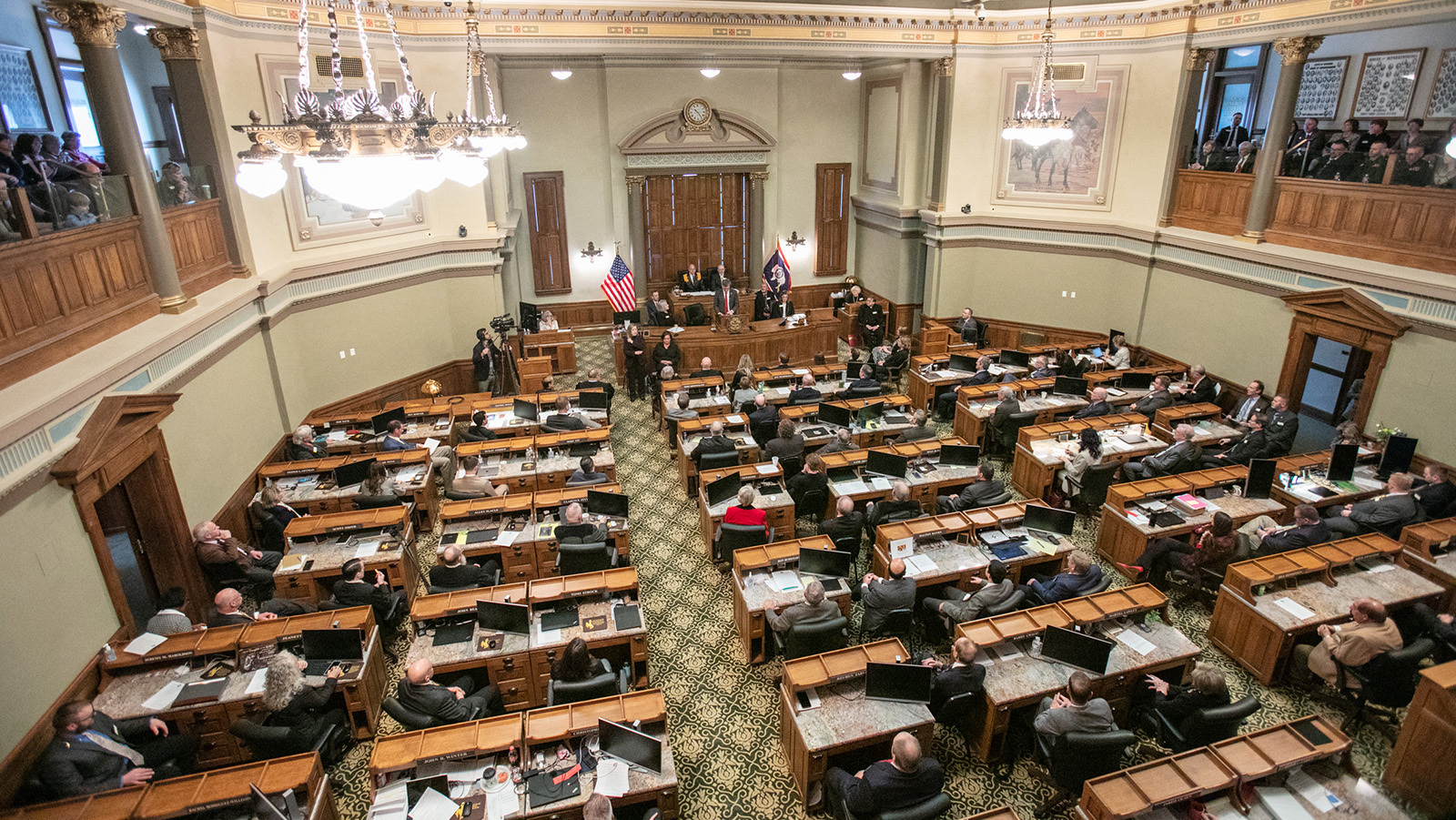 A proposed change to the Wyoming Legislature's ethics rules would create a process for ousting a lawmaker accused or convicted of a felony crime.