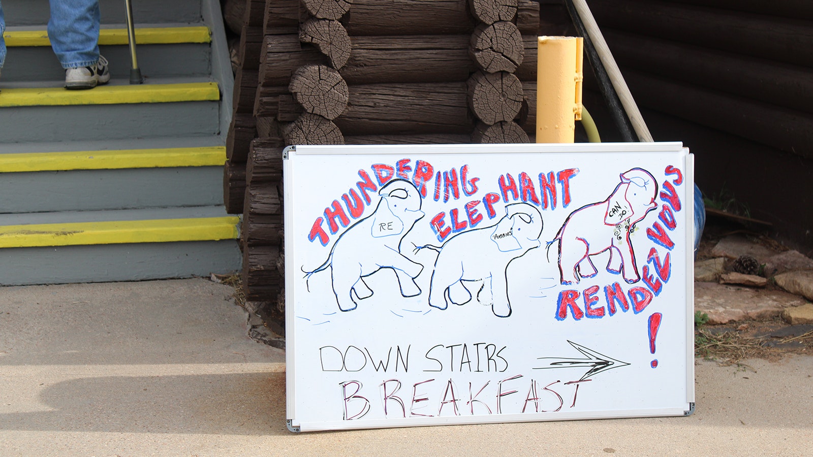 State Republicans could fuel up with breakfast before Saturday's state Central Committee meeting in Laramie.