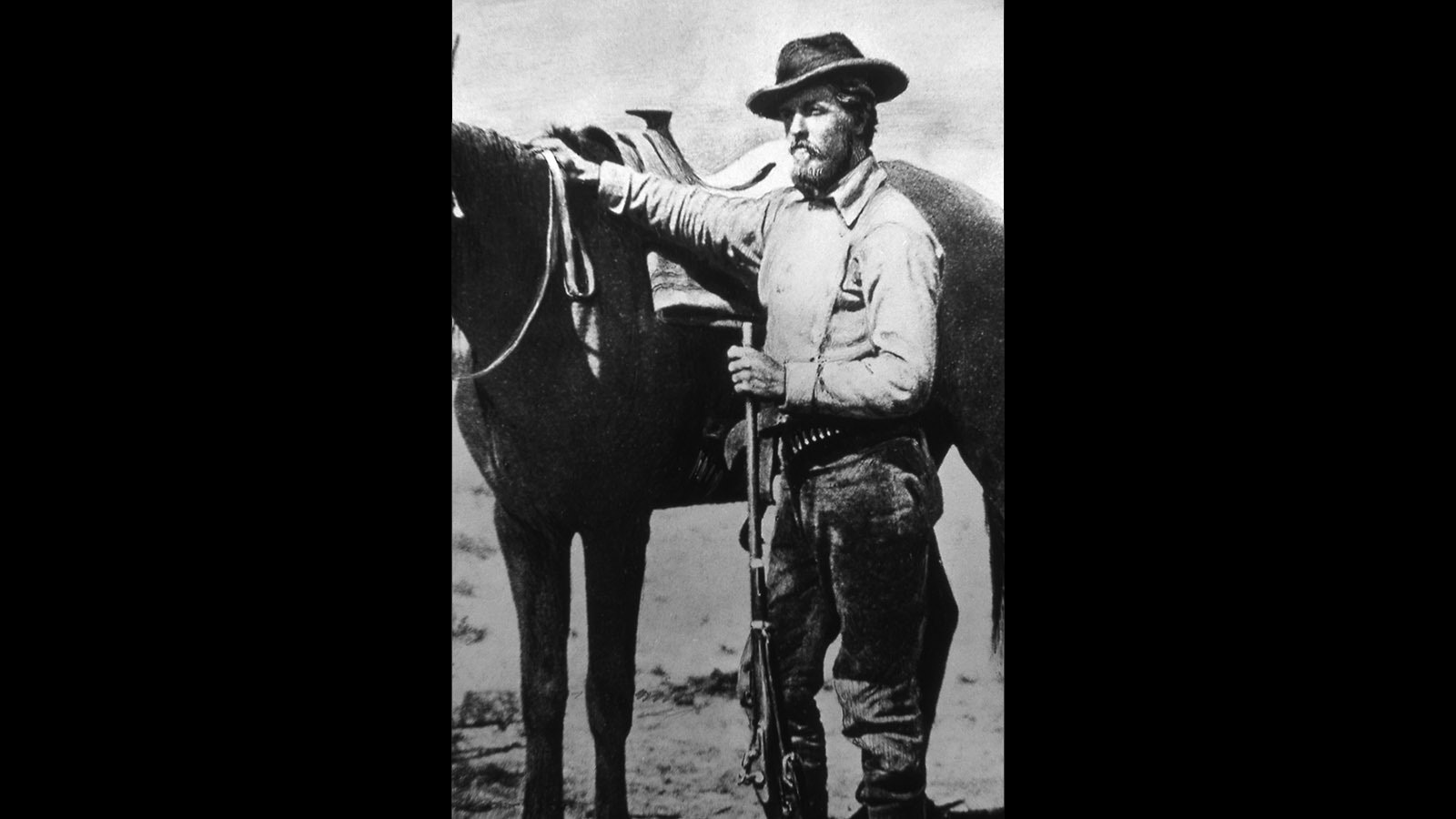 William H. Jackson used two cameras during the 1871 expedition and hauled the bulky equipment by burro and pack horse. Jackson had an 8×10 camera, which produced a single glass negative of that size, and a 6½ × 8½ stereoscopic view camera, which produced a pair of images side-by-side on a single plate, one slightly offset from the other.