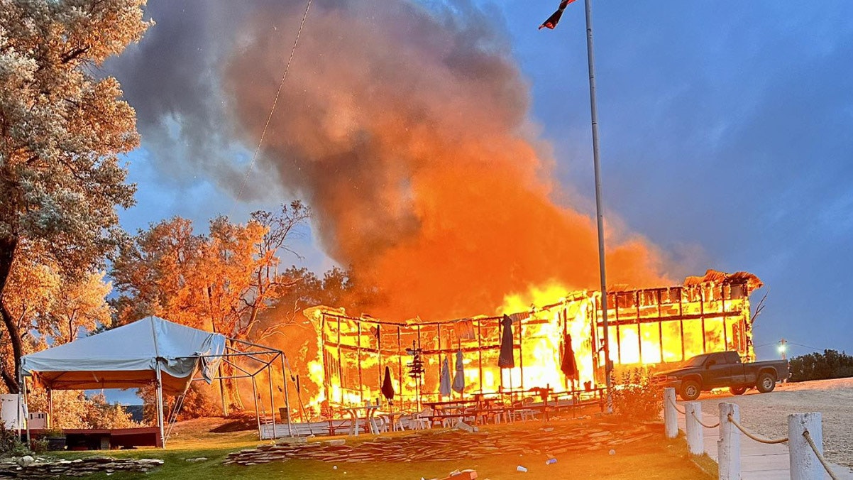 Alcova Marina burns down on July 4, 2023