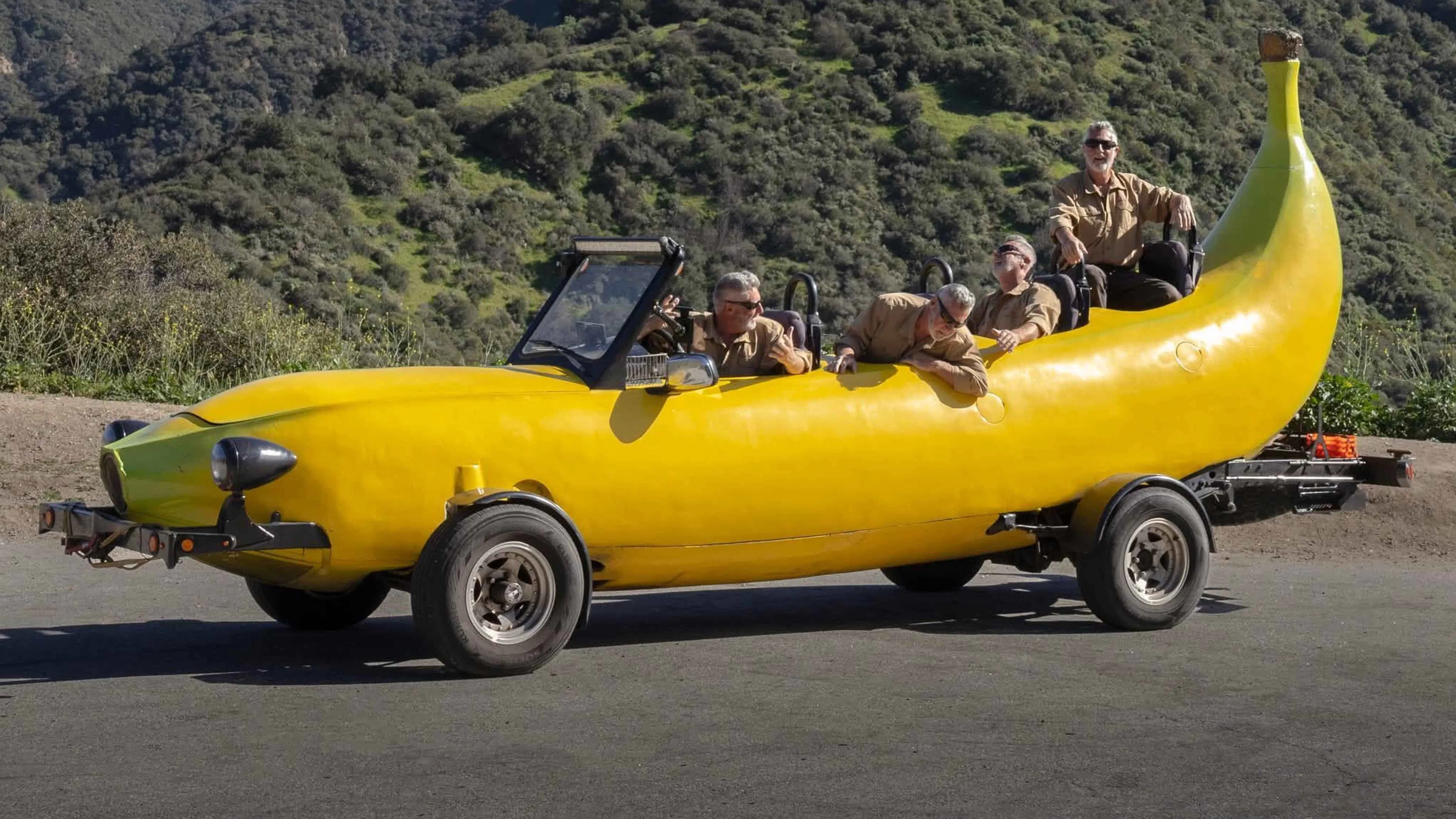 Giant Banana Pulled Over in Montana: Driver Says Cops Have Stopped