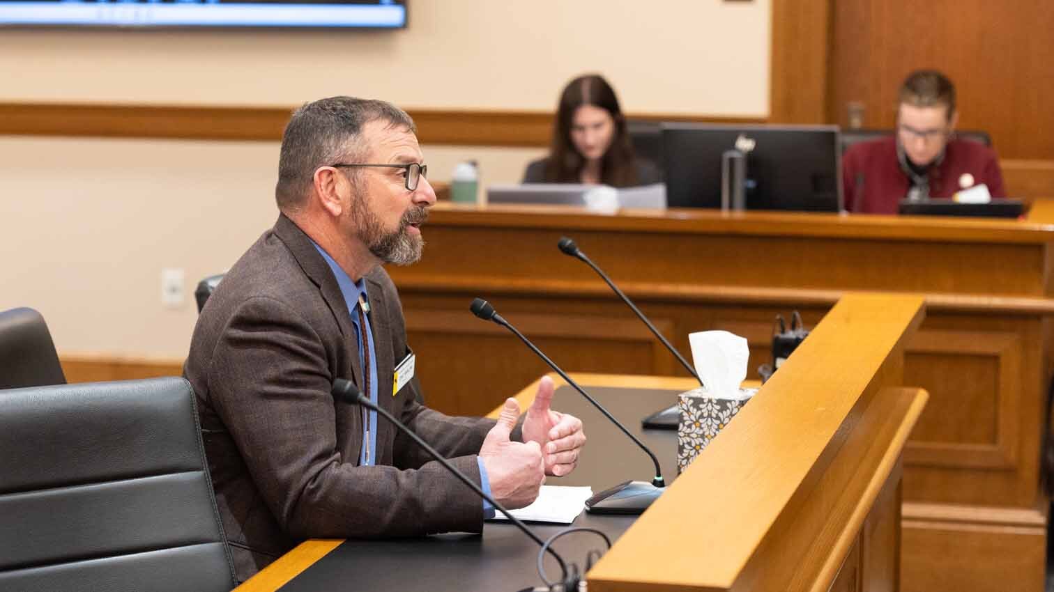 SJR 9, titled “Keeping public lands protected and decisions local,” was introduced by Sen. Eric Barlow, R-Gillette, with 38 co-sponsors — a bipartisan coalition that includes a total of 17 senators and 22 representatives.