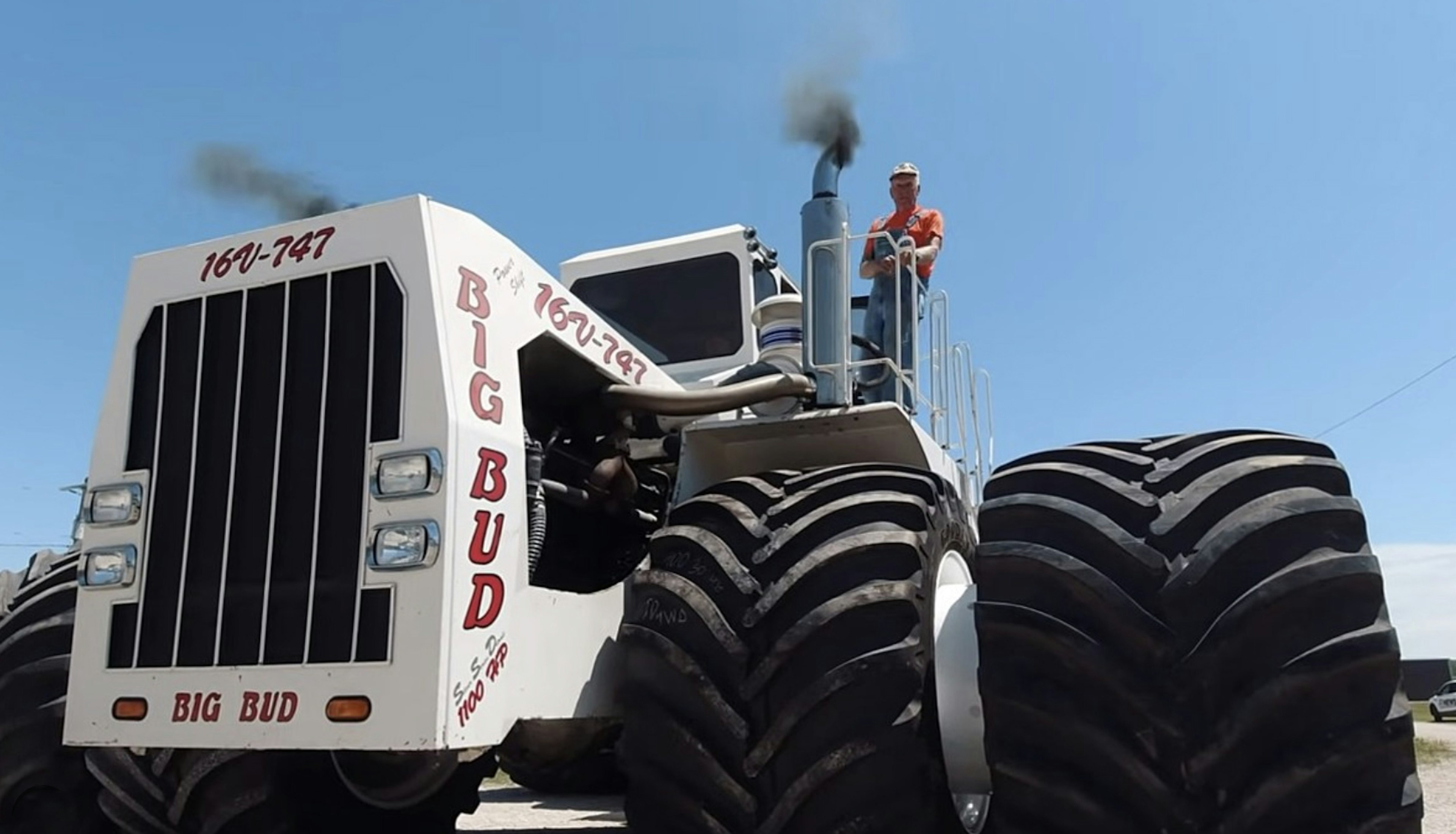 Big Bud, World’s Largest Tractor At 70,000 Pounds, Is Back After 40