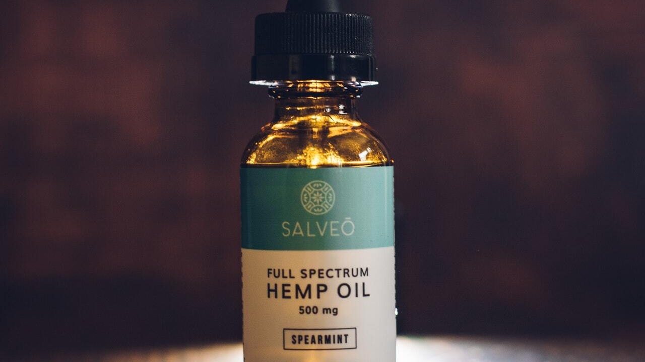 Blur bottle brand 2565761