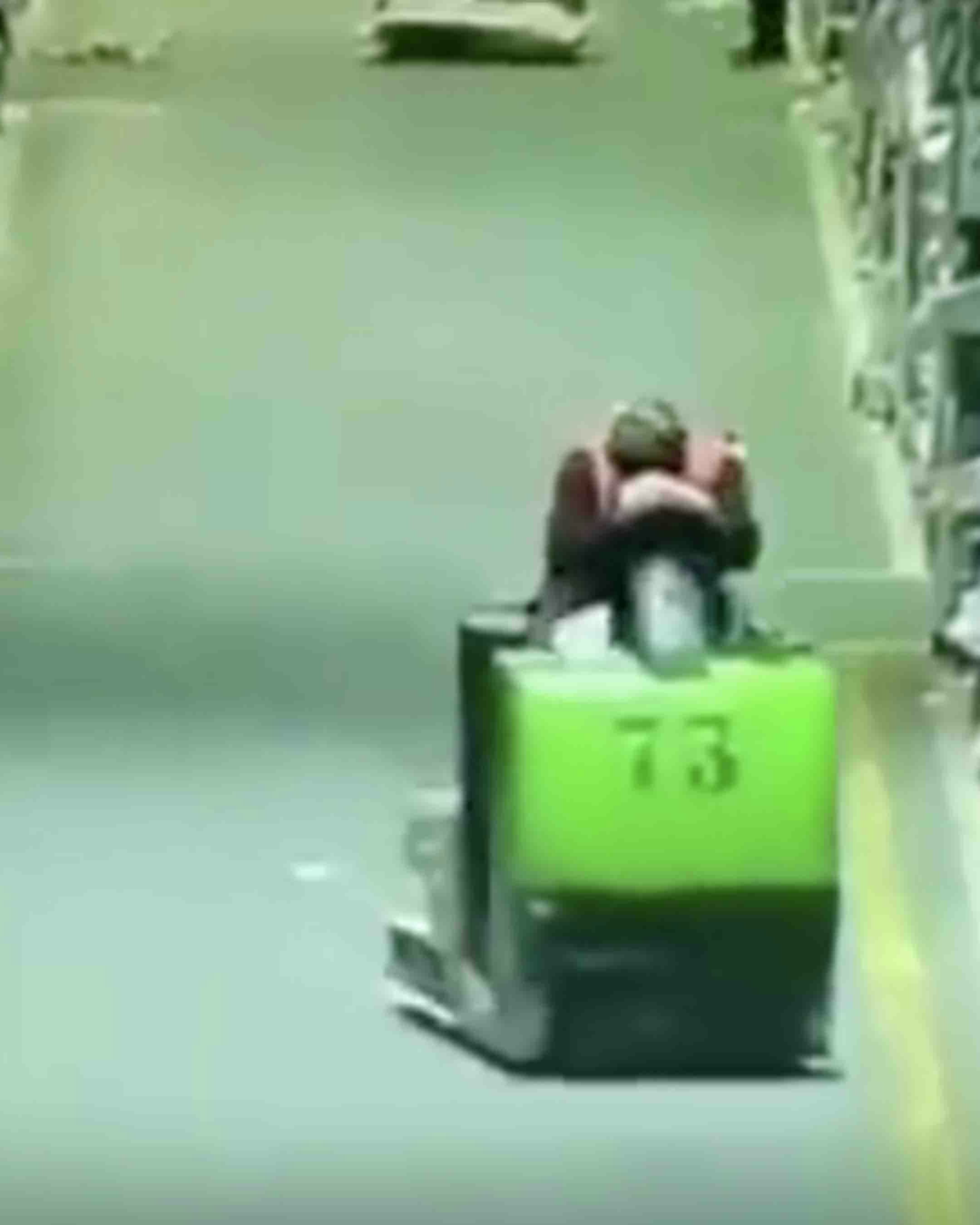 Bonus vid 1 11 28 25