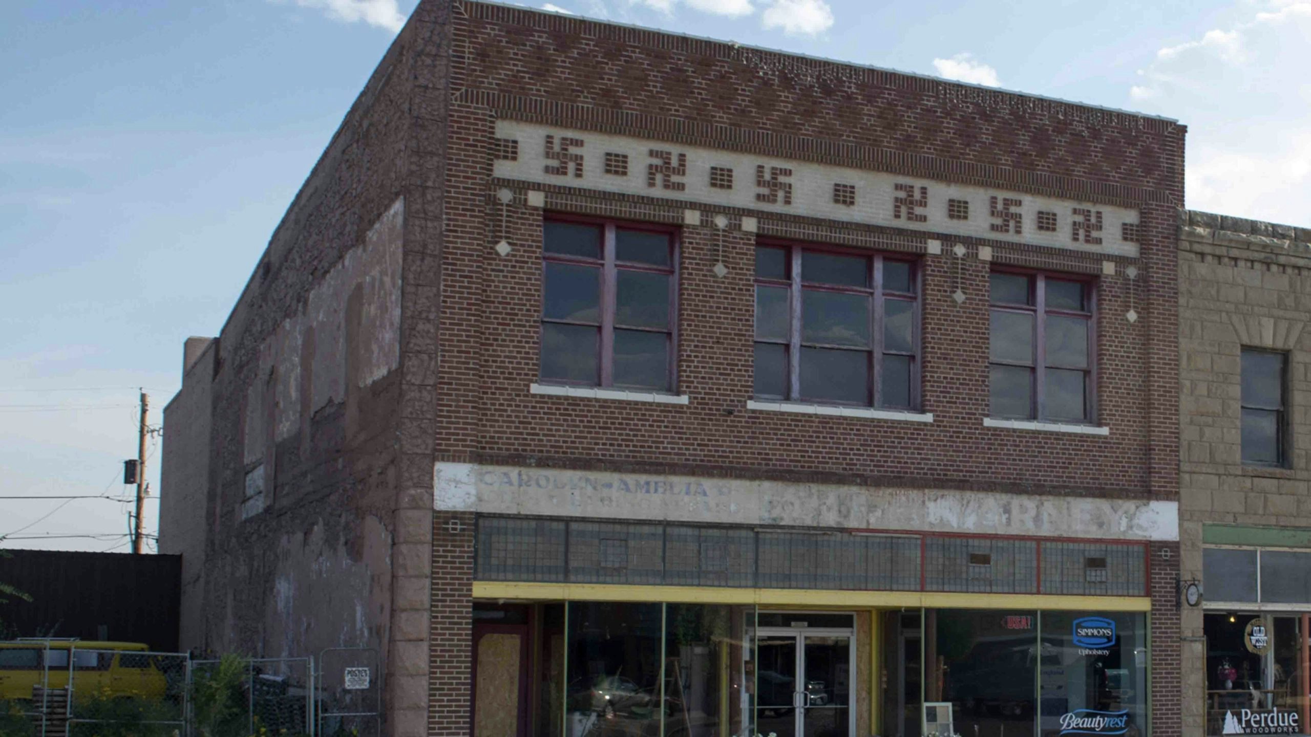 Building swastika thermopolis 10 25 22 scaled