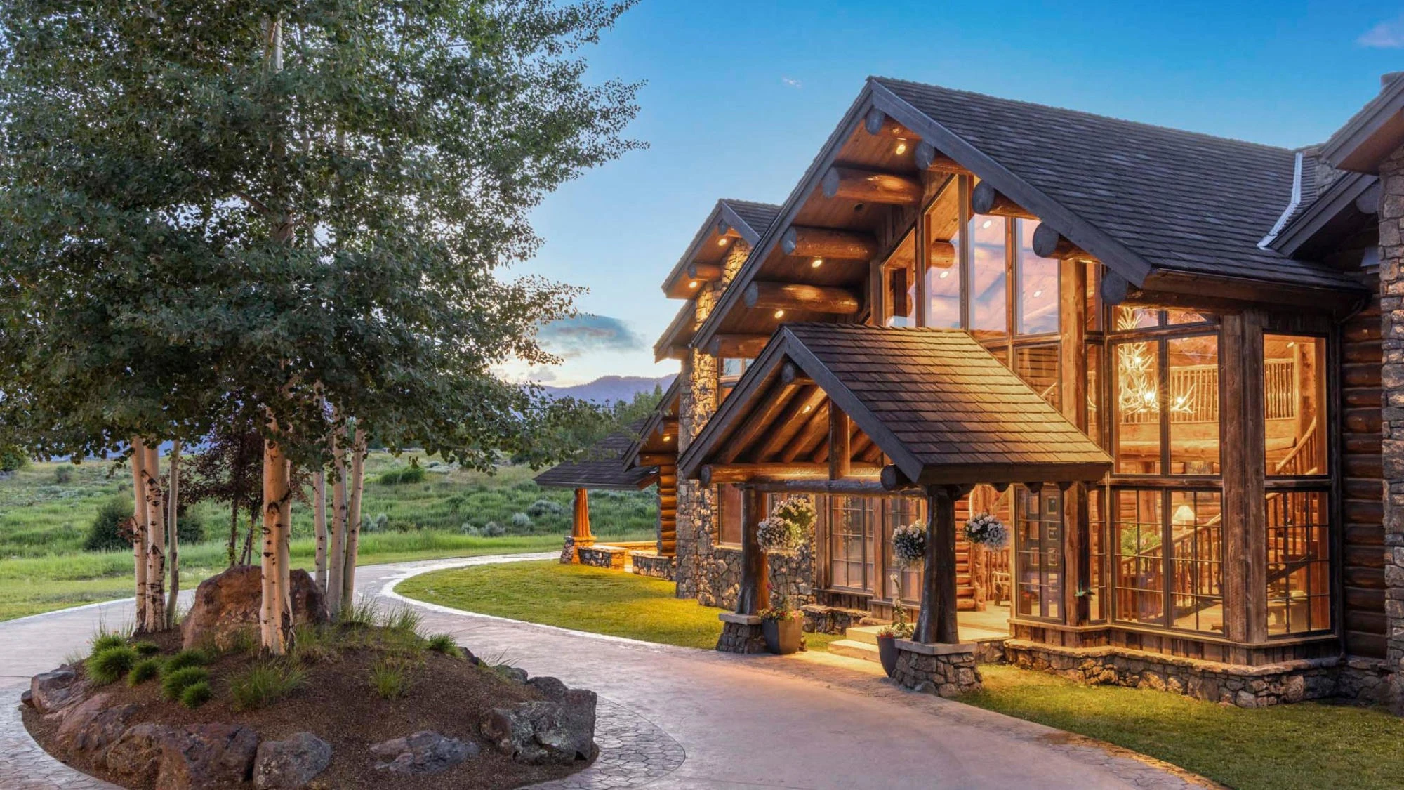 Riva Ridge Reserve, an 18,000-square-foot luxury estate on 117 acres formerly owned by a pharmaceutical executive, has changed hands for close to $39.5M. Its habitable footprint exceeds Teton County size caps, meaning it couldn’t be built today.
