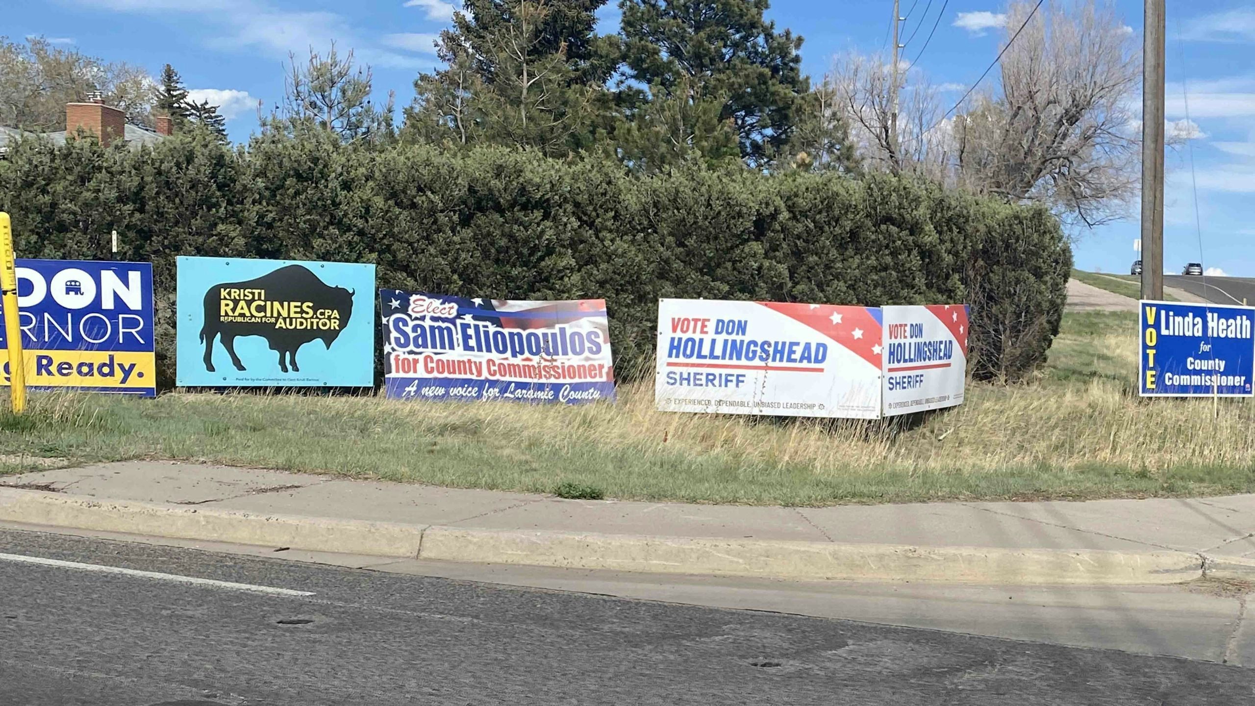 Campaign signs 5 26 22 scaled