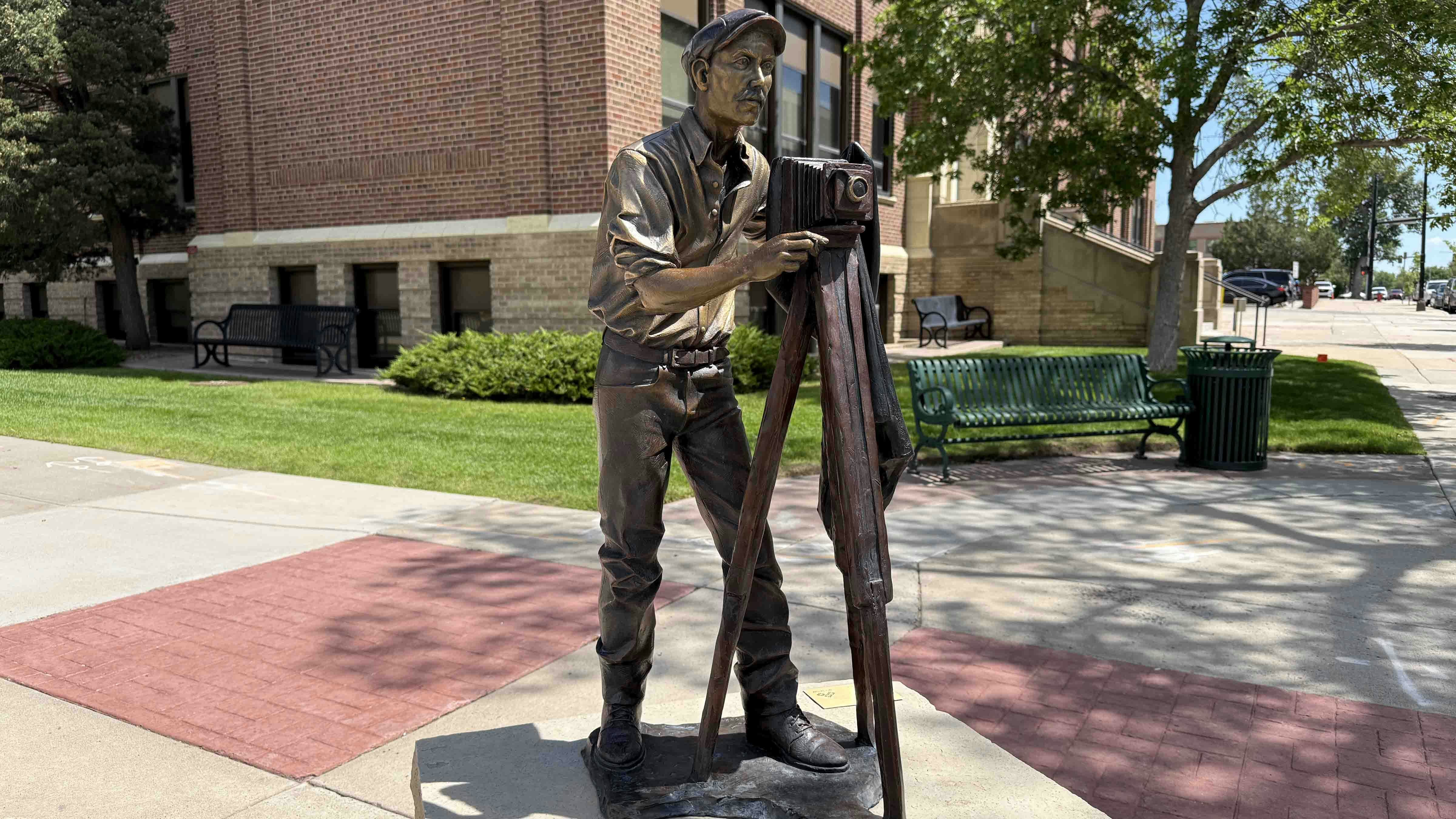 For Cheyenne art dealer Harvey Deselms, dreams really do come true. He dreamed of bronze sculptures lining every corner of Capital Avenue, and now the Capital Avenue Bronze Project is closing in on its 100th installation.